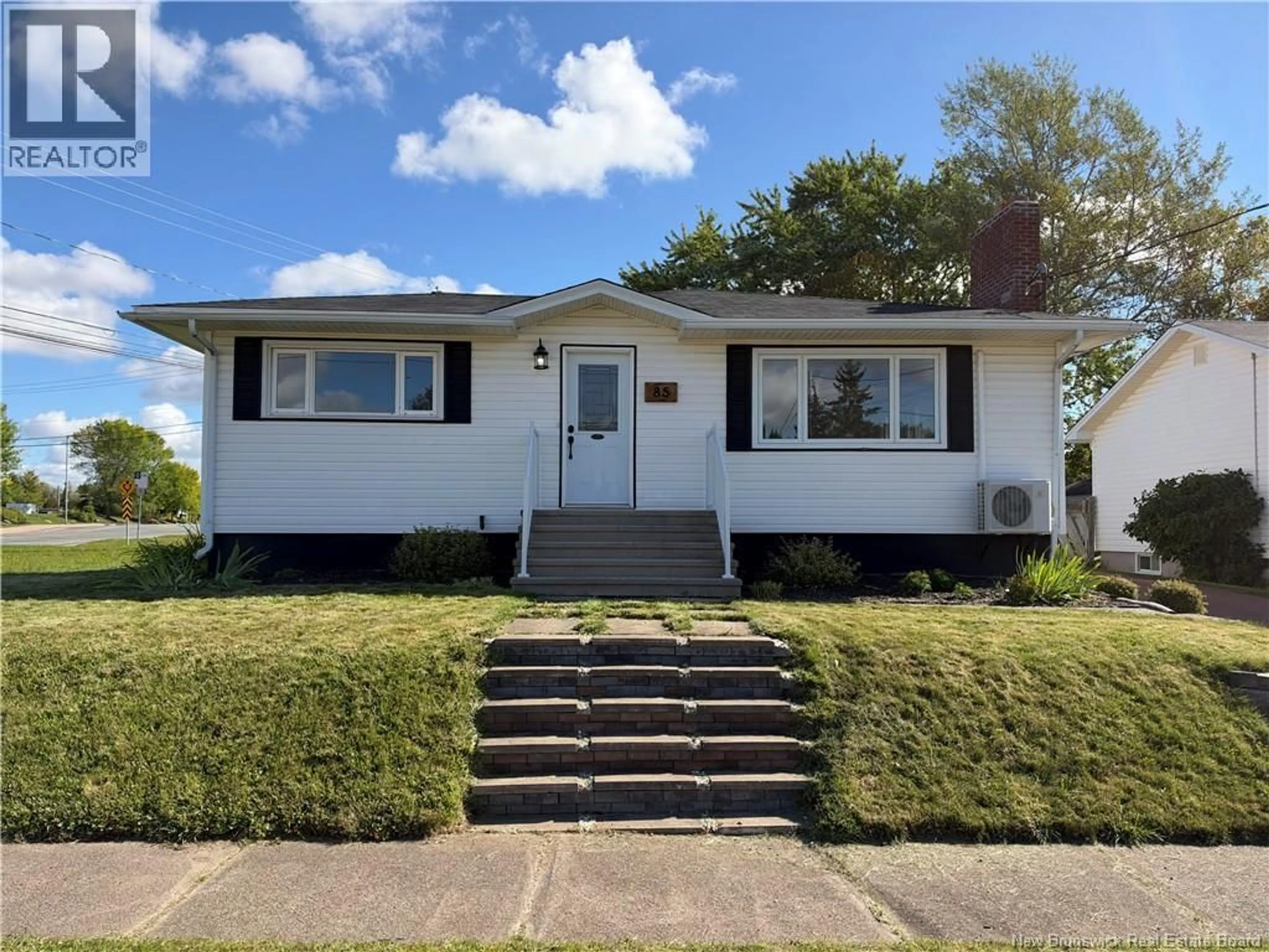 Home with vinyl exterior material, street for 85 NINTH STREET, Moncton New Brunswick E1E3E5