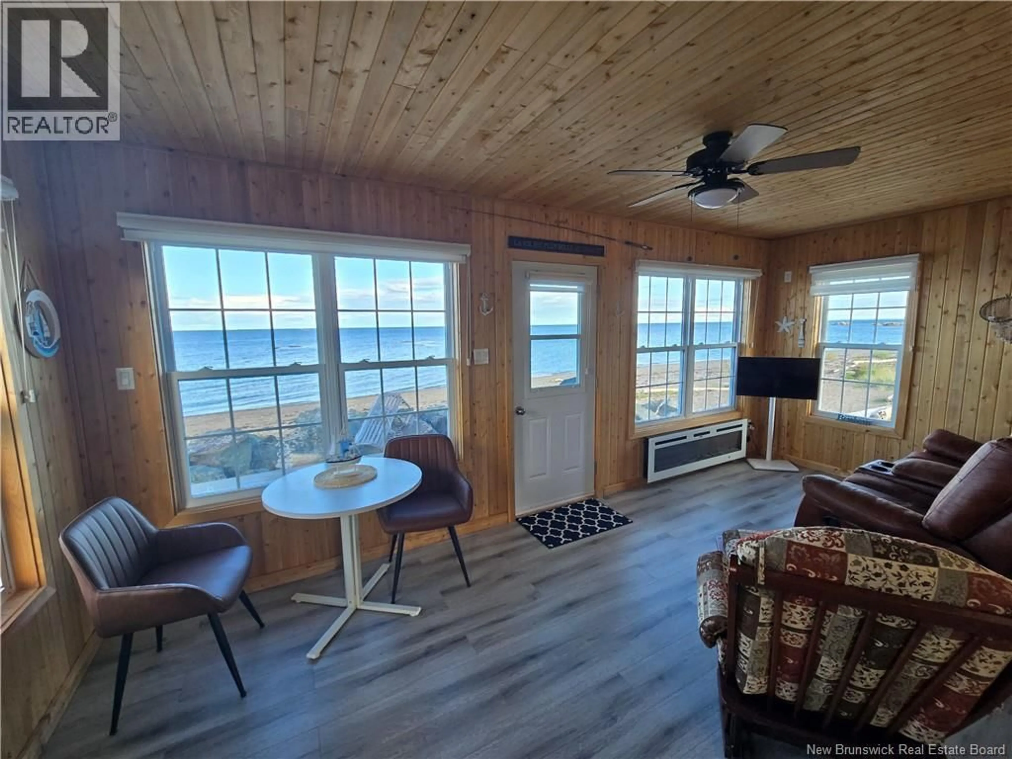 A pic of a room for 637 PRINCIPALE, Pointe-Verte New Brunswick E8J2P8