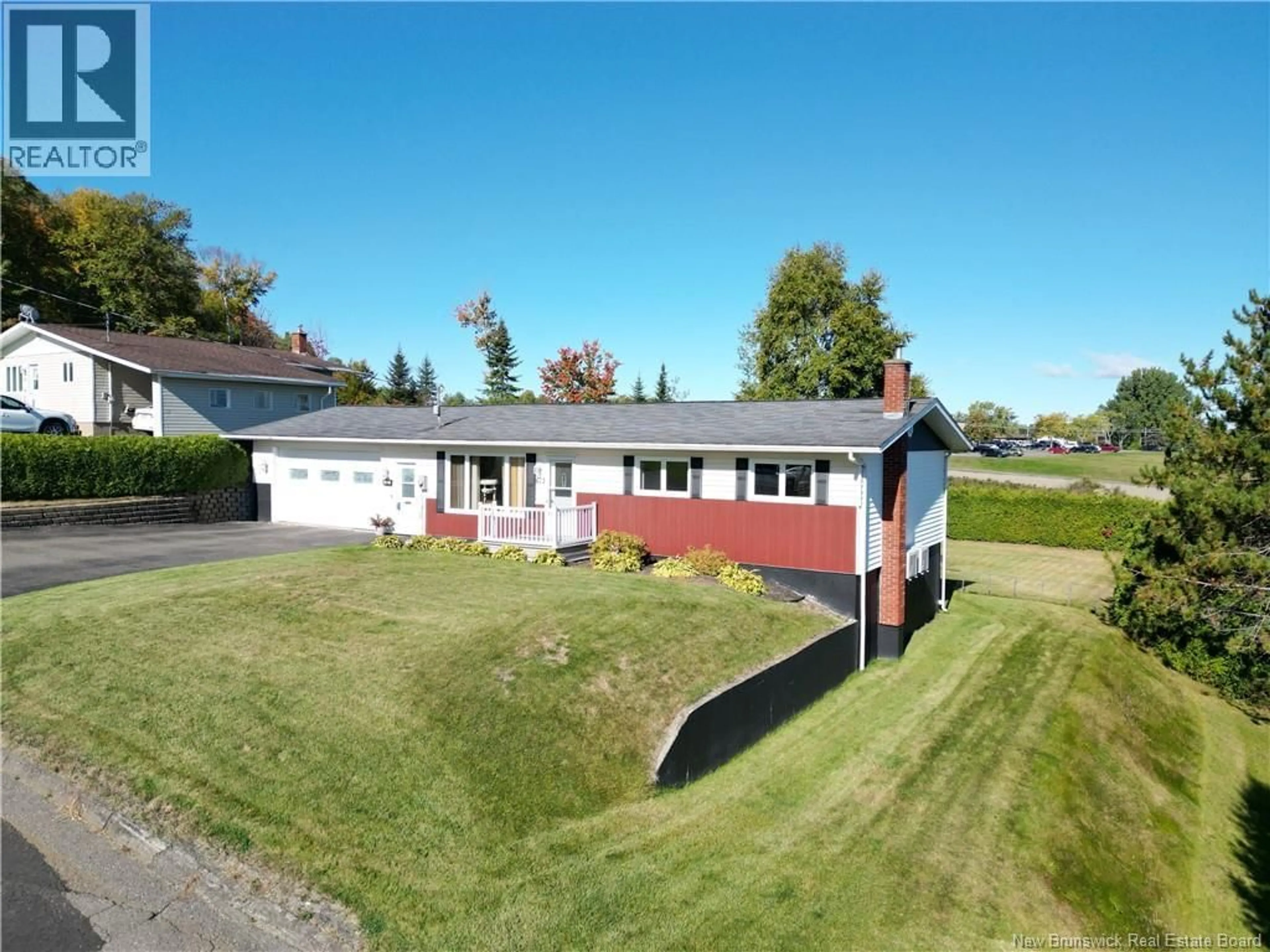 A pic from outside/outdoor area/front of a property/back of a property/a pic from drone, street for 612 DAVIS STREET, Grand Falls New Brunswick E3Z1B3