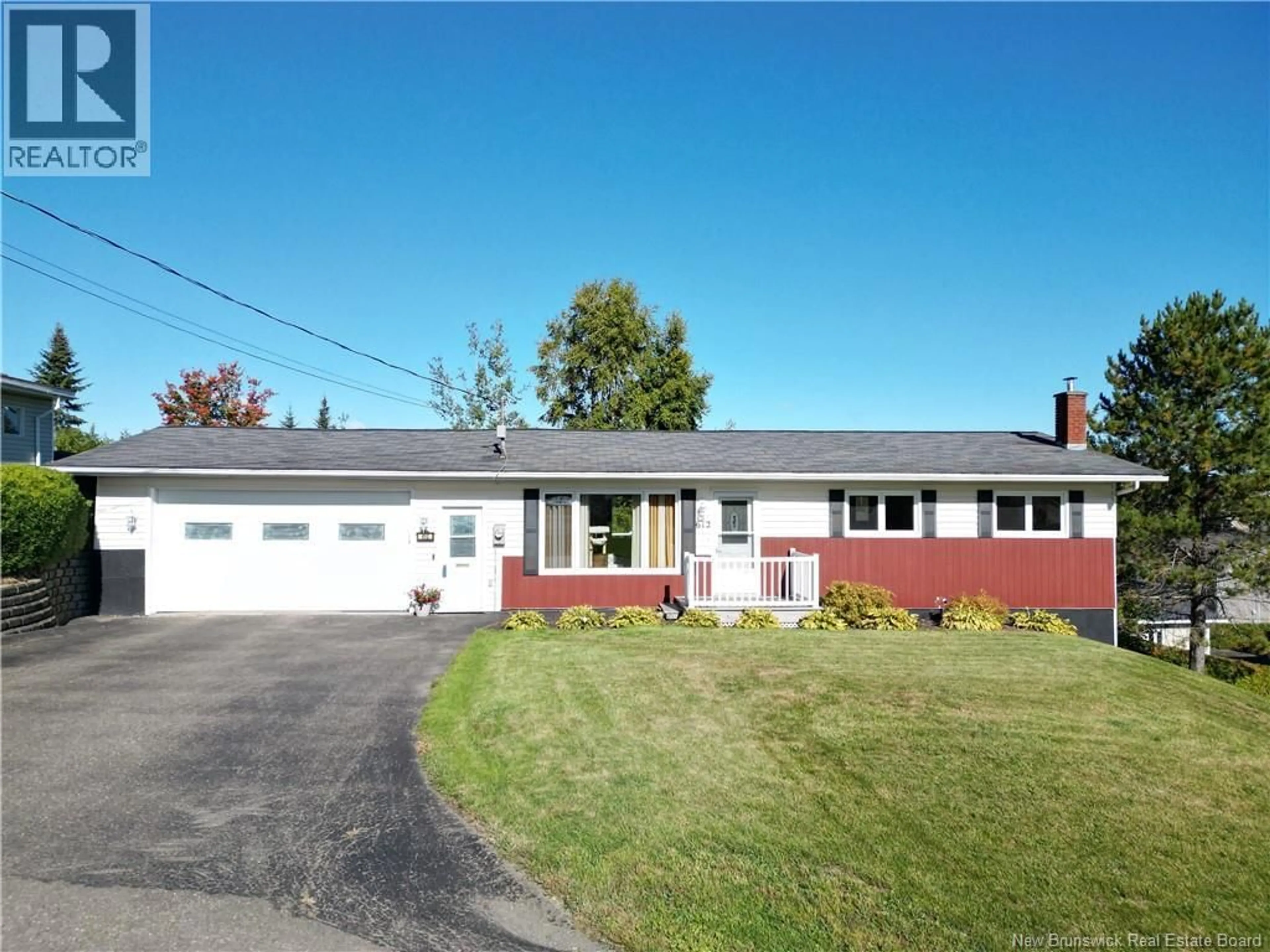 Home with vinyl exterior material, street for 612 DAVIS STREET, Grand Falls New Brunswick E3Z1B3