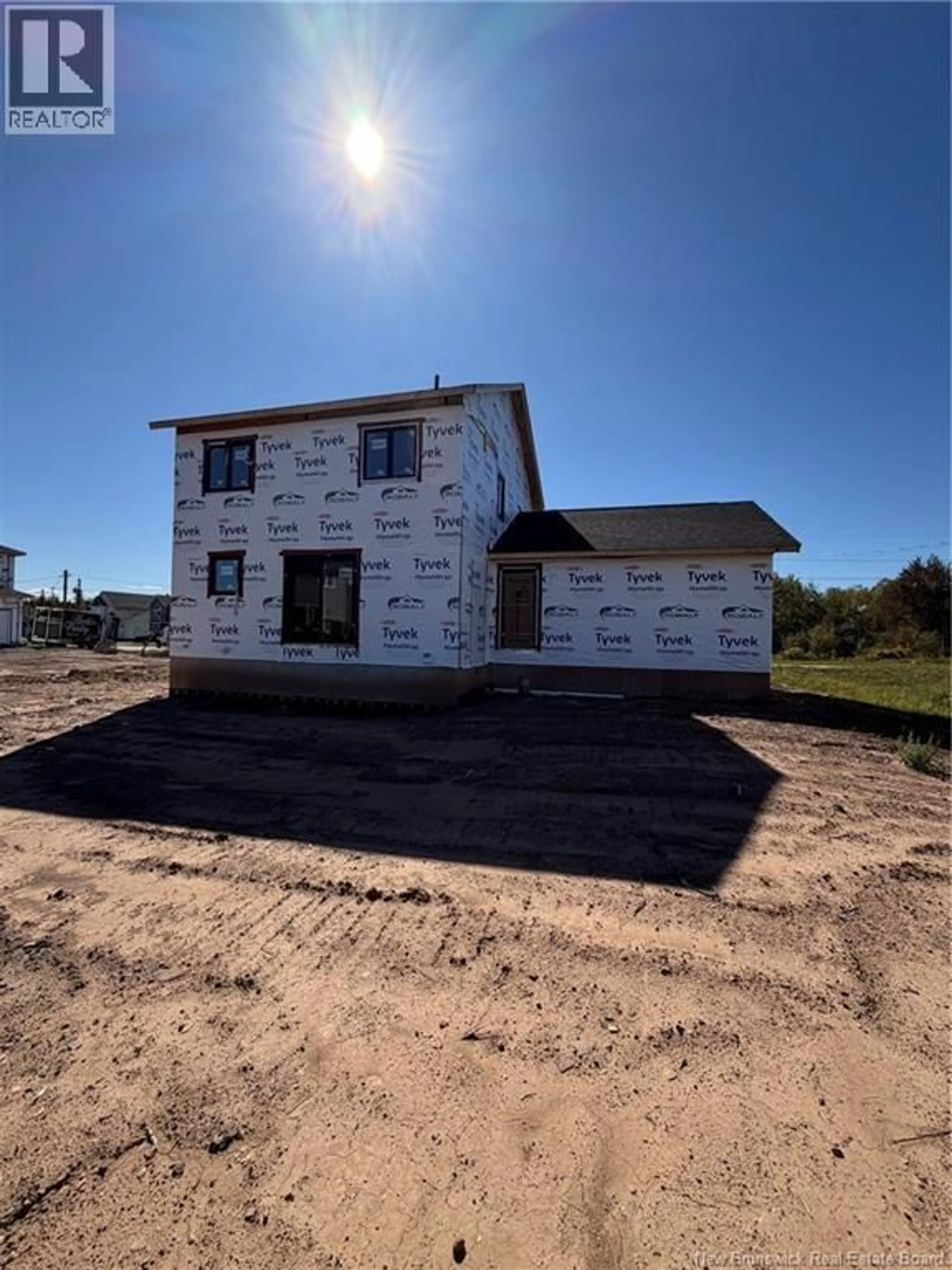 Home with vinyl exterior material, building for 63 MELBOURNE CRESCENT, Moncton New Brunswick E1E0K6