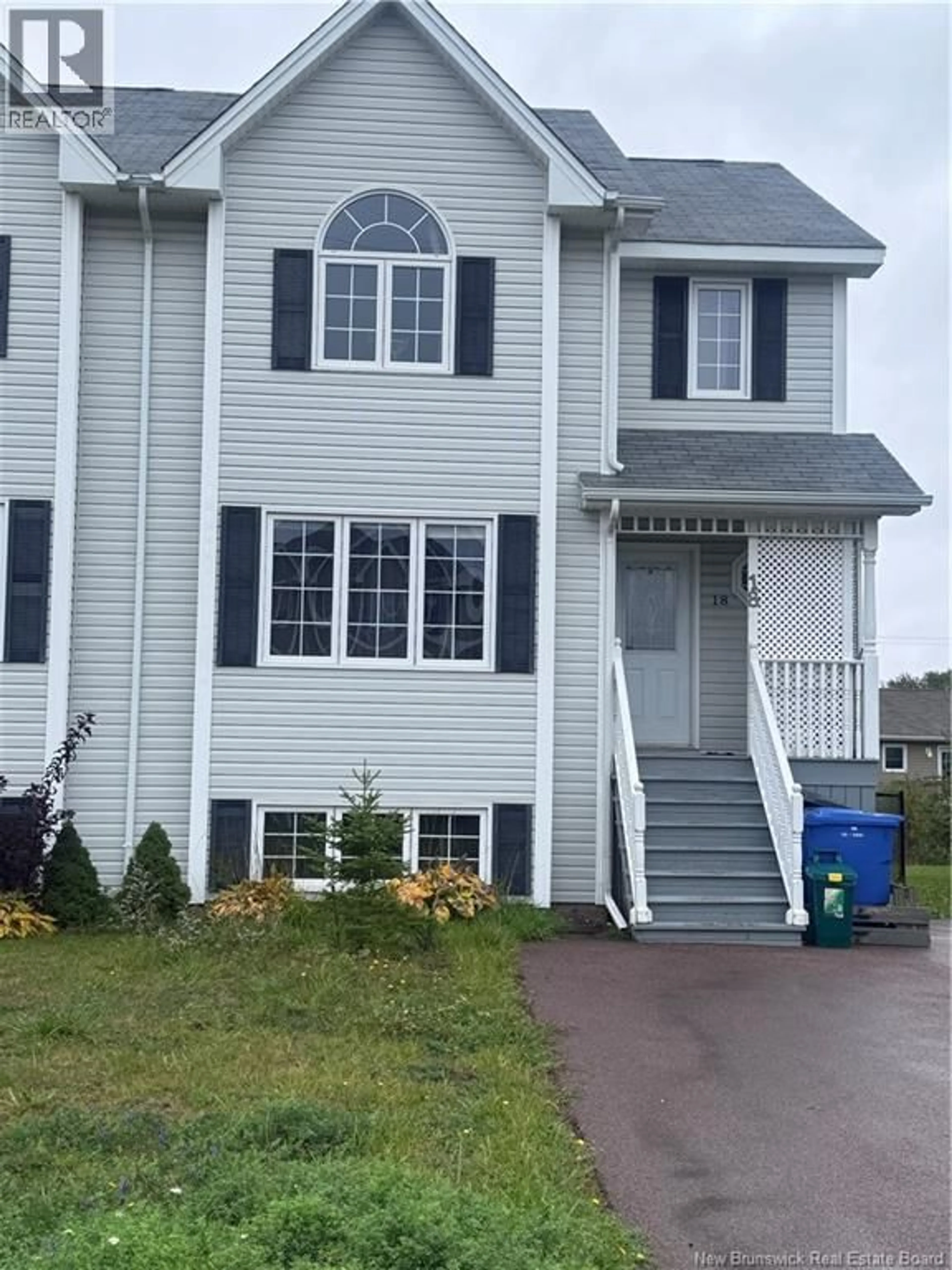 Home with vinyl exterior material, street for 18 RAINFORD COURT, Moncton New Brunswick E1G0T4