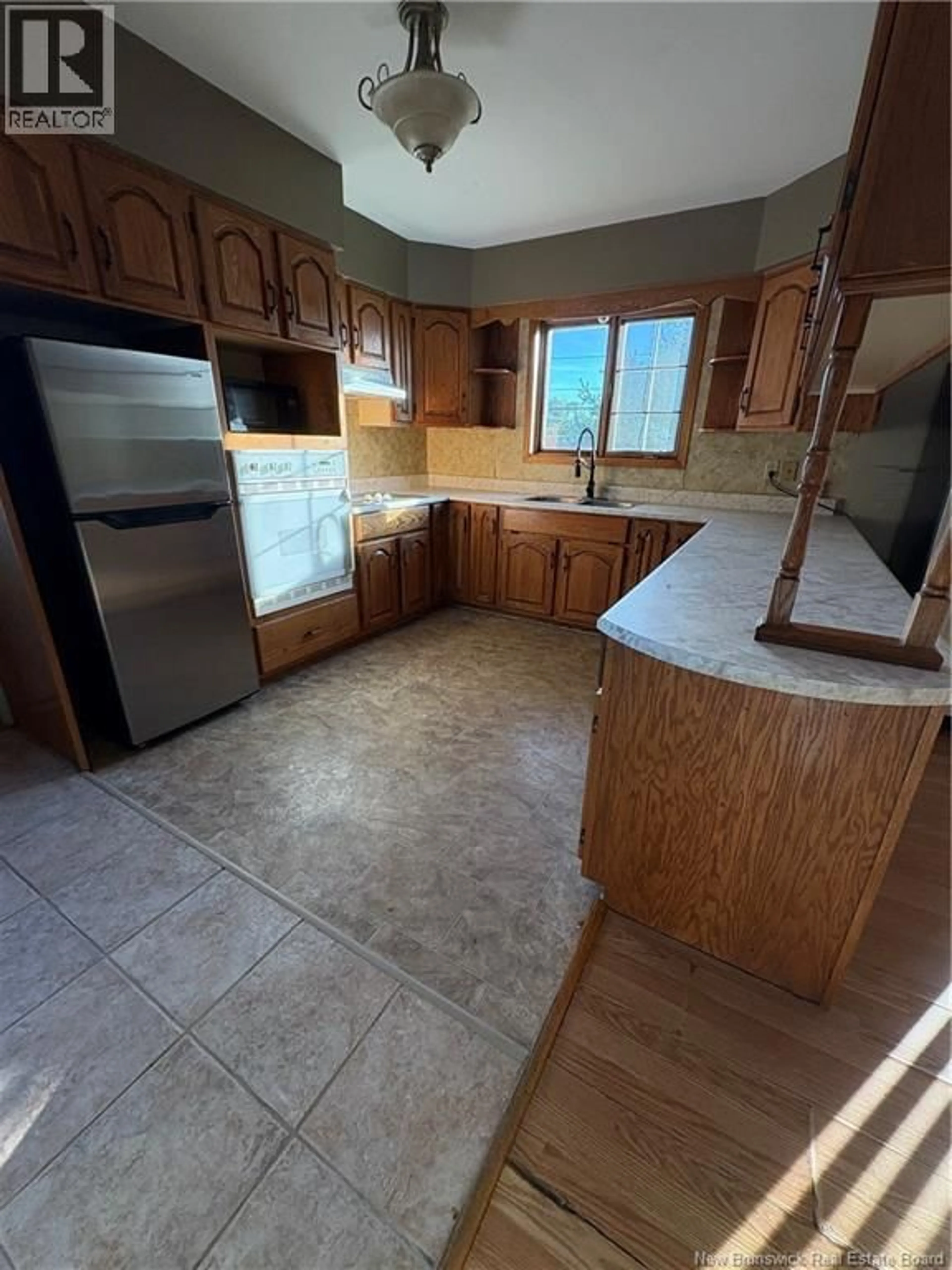 Standard kitchen, ceramic/tile floor for 33 HALCOMB ROAD, Lyttleton New Brunswick E9E1V5