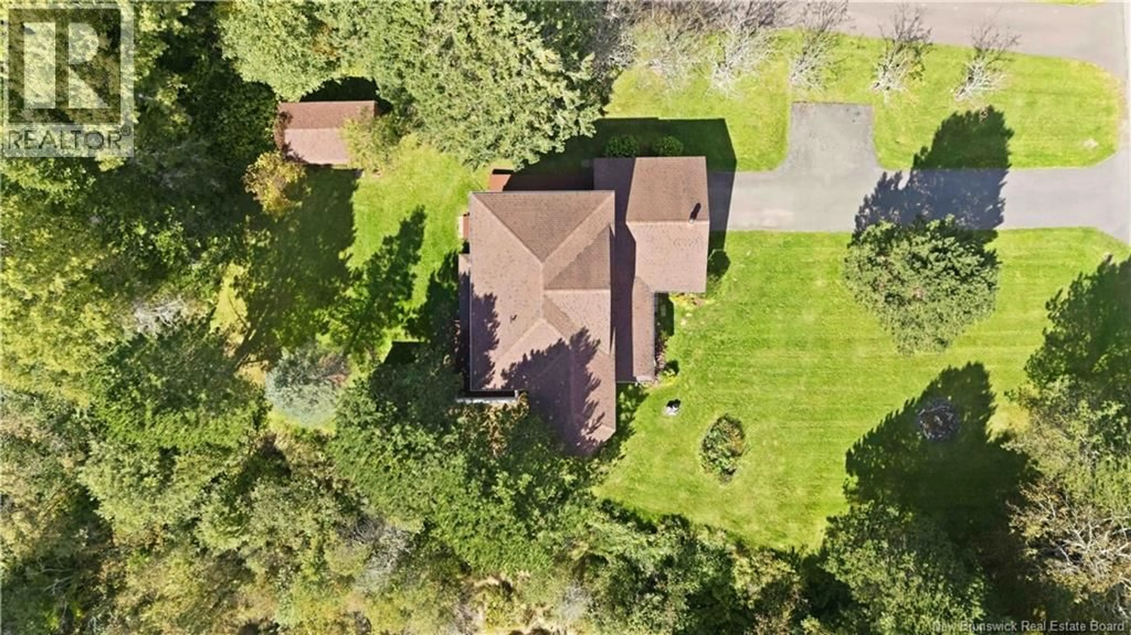 A pic from outside/outdoor area/front of a property/back of a property/a pic from drone, unknown for 44 WEST AVENUE, Sackville New Brunswick E4L4P1