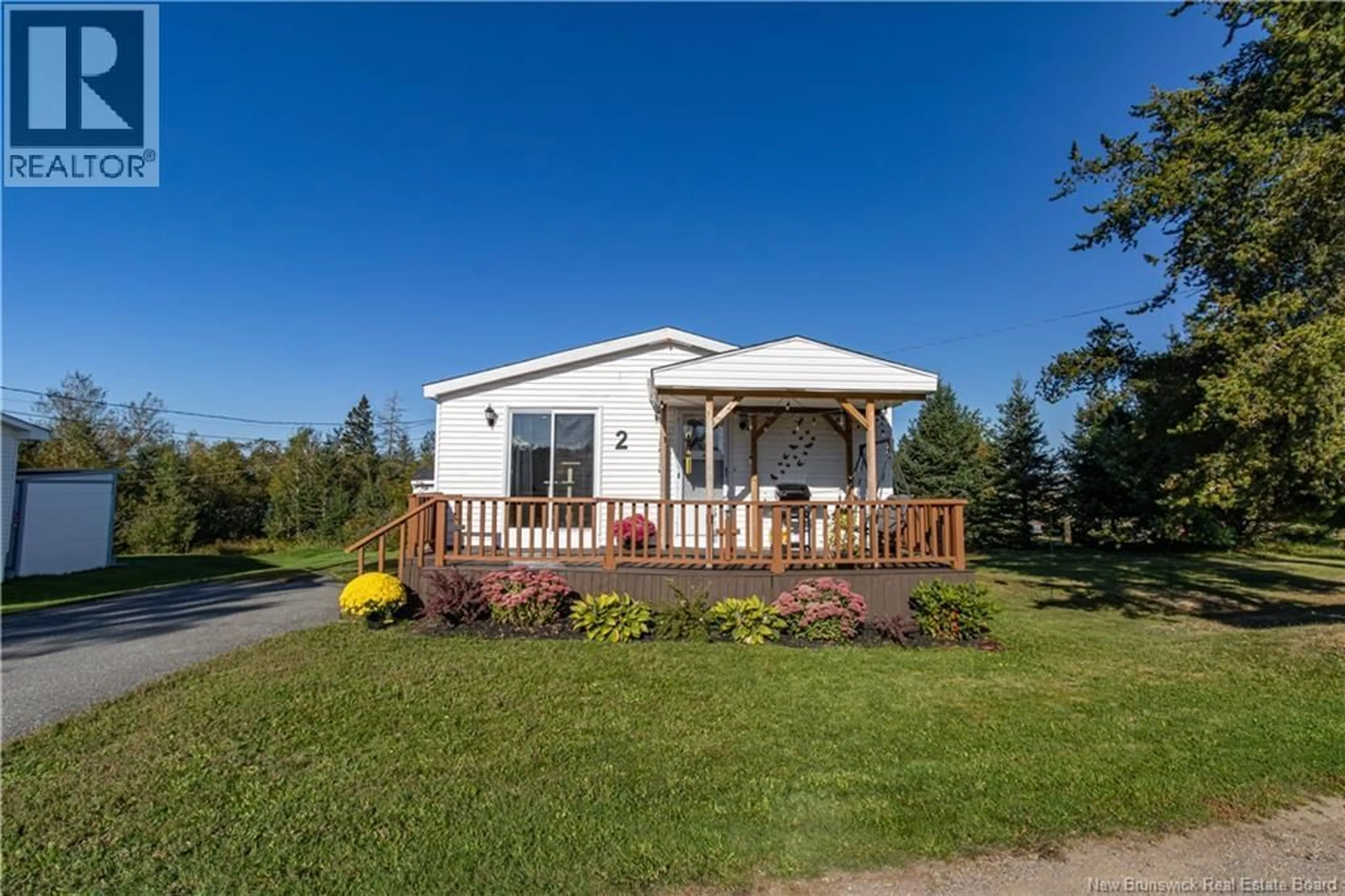 Home with vinyl exterior material, unknown for 2 ORCHARD CRESCENT, Picadilly New Brunswick E4E3X6