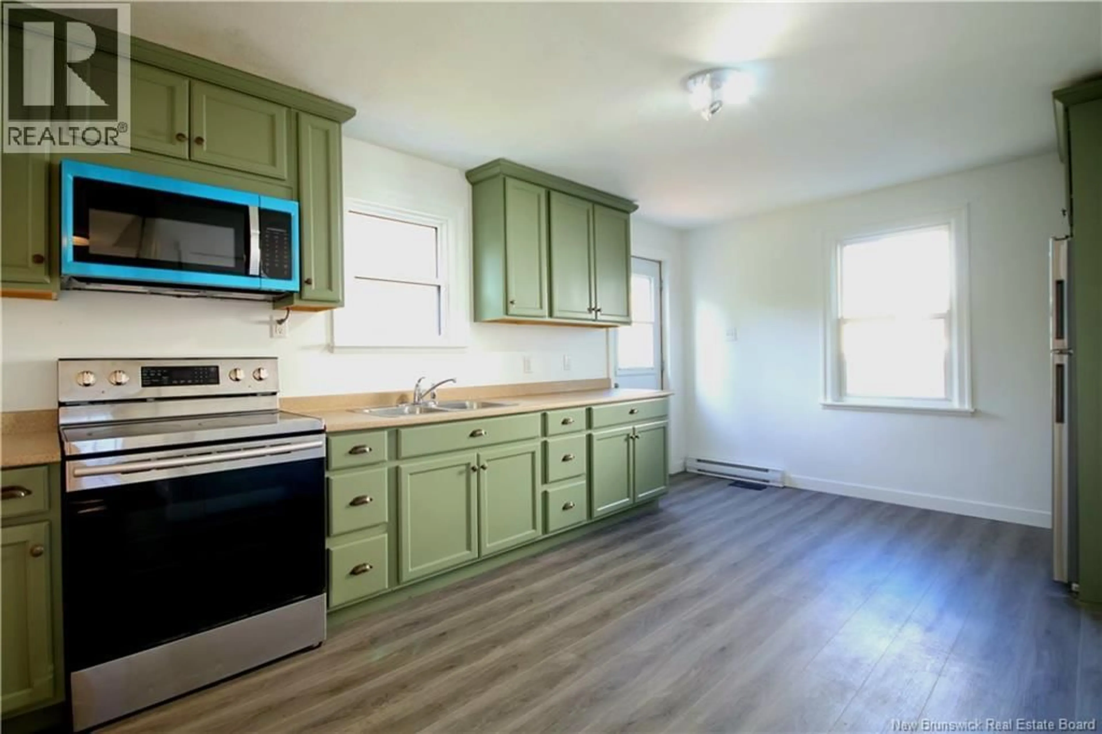 Standard kitchen, unknown for 294 MILL, Moncton New Brunswick E1A4B1