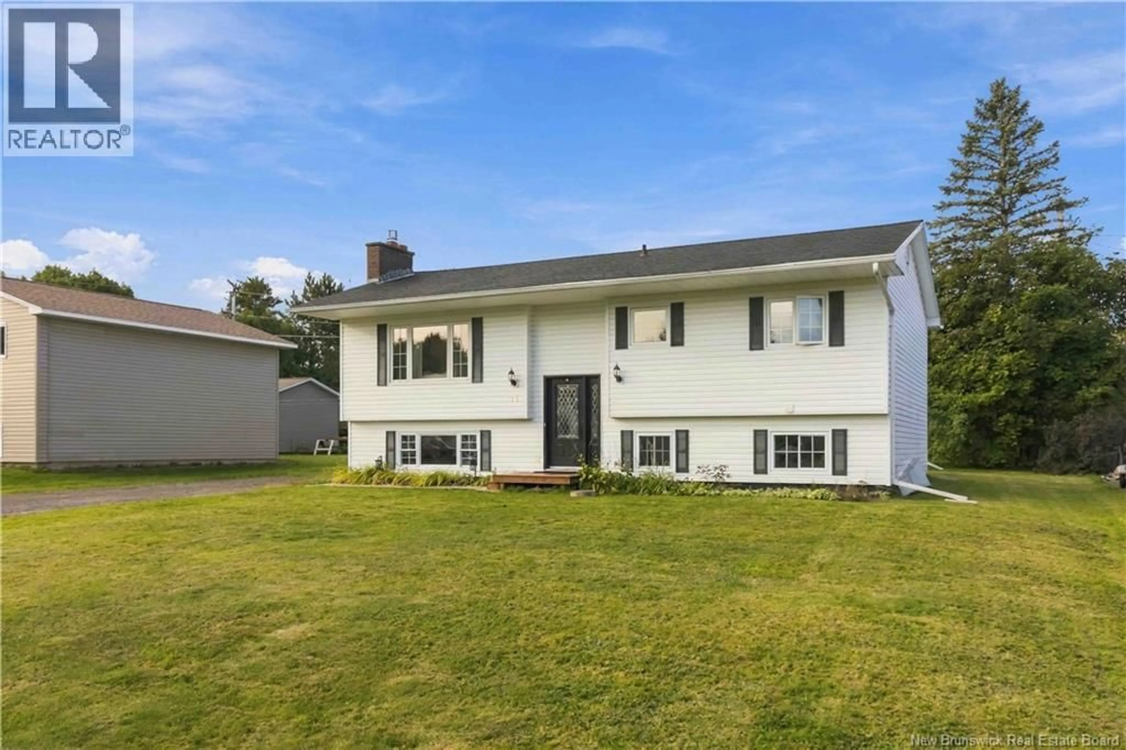 Home with vinyl exterior material, street for 25 BIRCHWOOD CRESCENT, New Maryland New Brunswick E3C1C9