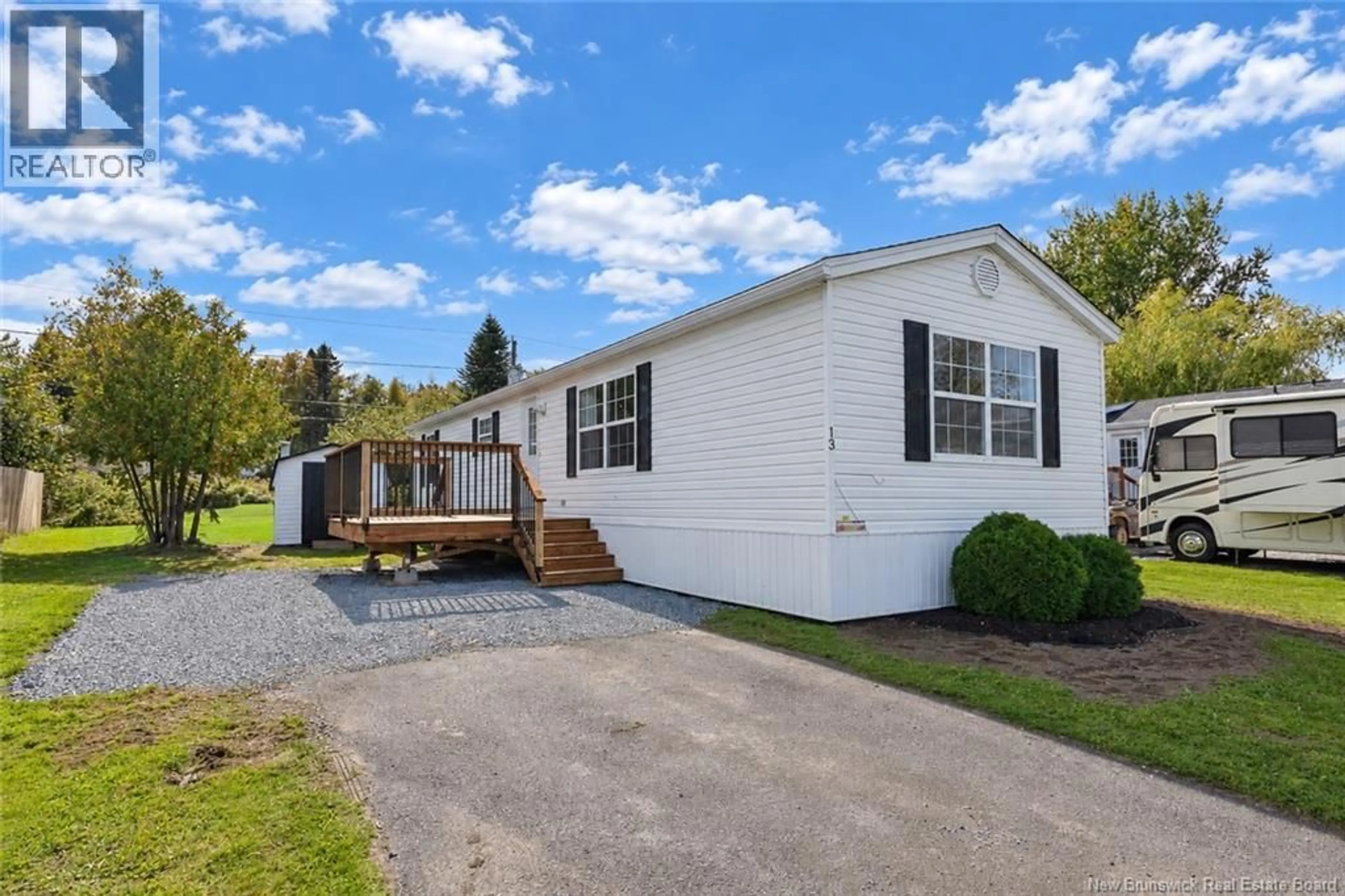Home with vinyl exterior material, water/lake/river/ocean view for 13 WOOD AVENUE, Lincoln New Brunswick E3B6V7