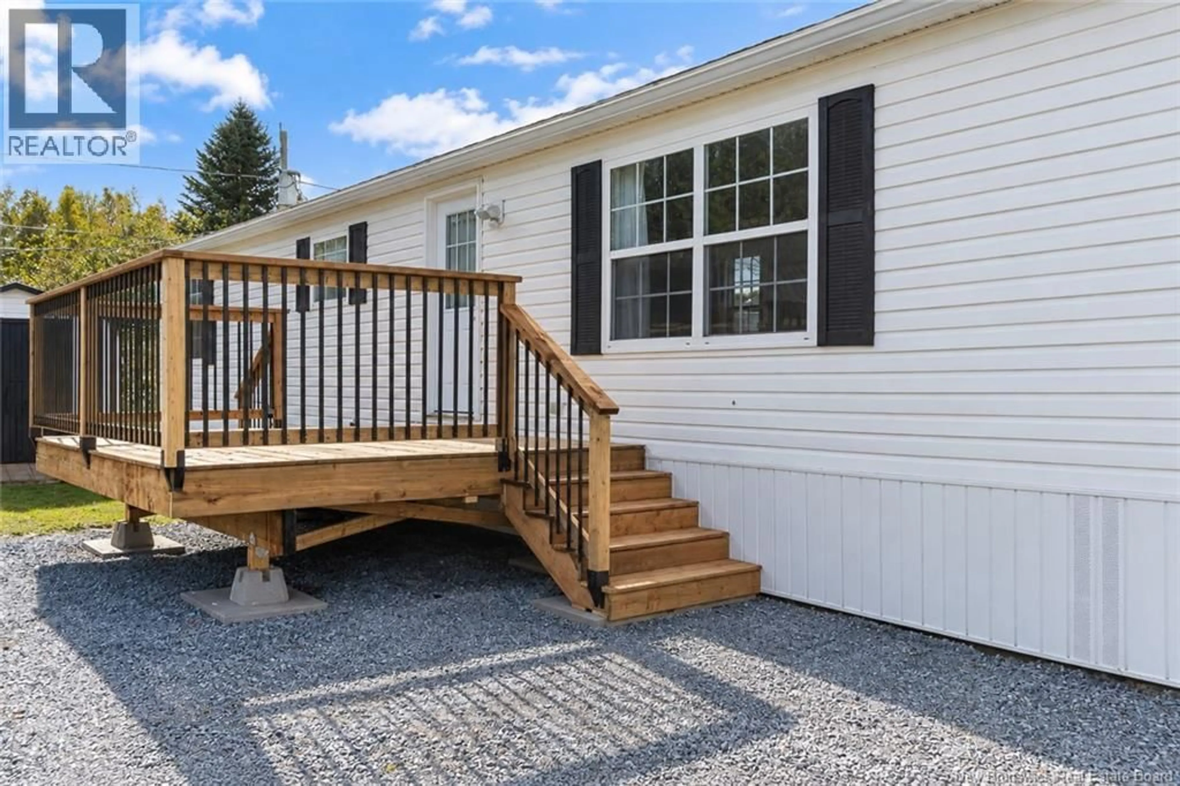 Home with vinyl exterior material, street for 13 WOOD AVENUE, Lincoln New Brunswick E3B6V7