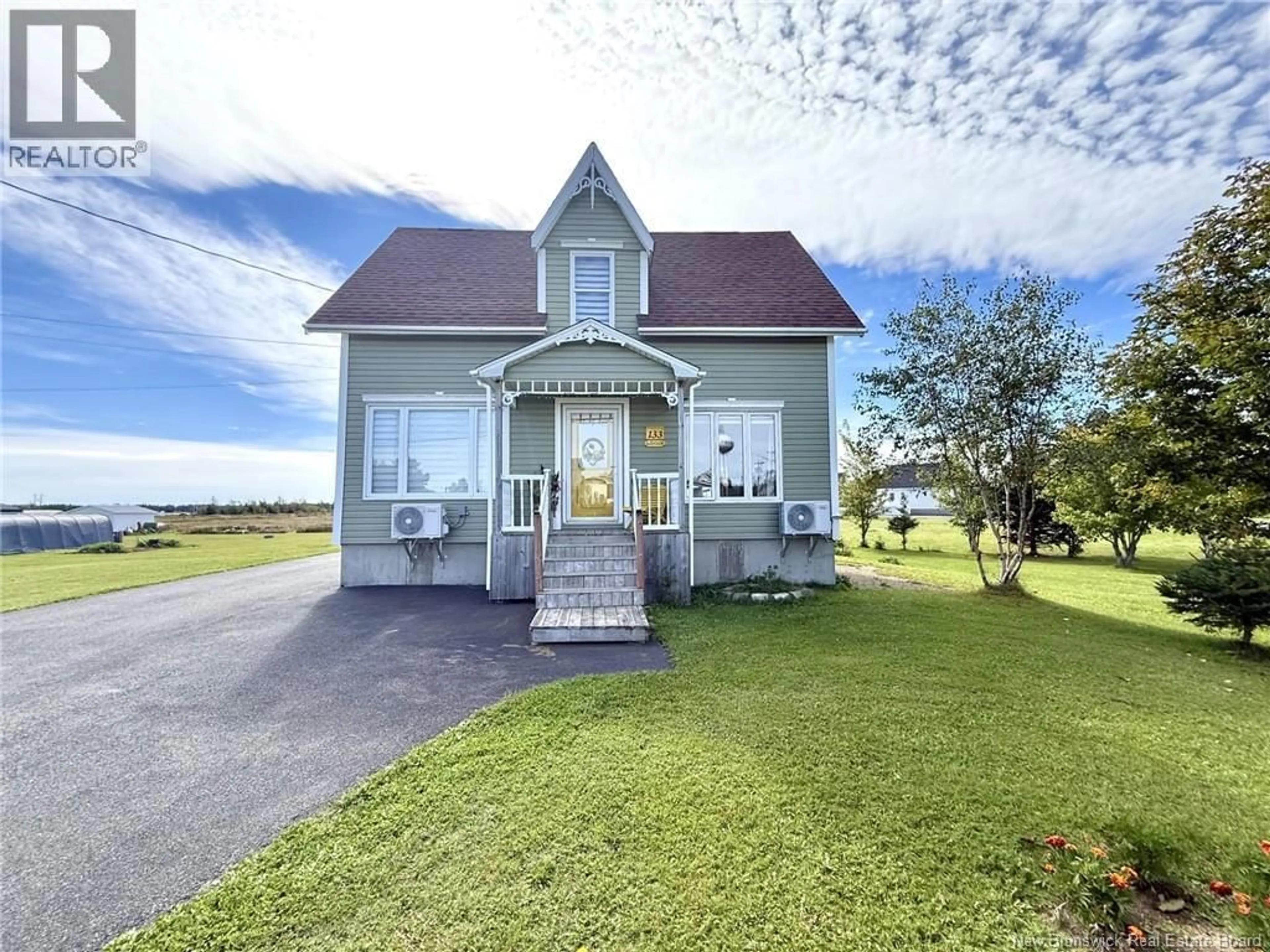 A pic from outside/outdoor area/front of a property/back of a property/a pic from drone, water/lake/river/ocean view for 133 RUE DU BASSIN, Lamèque New Brunswick E8T1H6