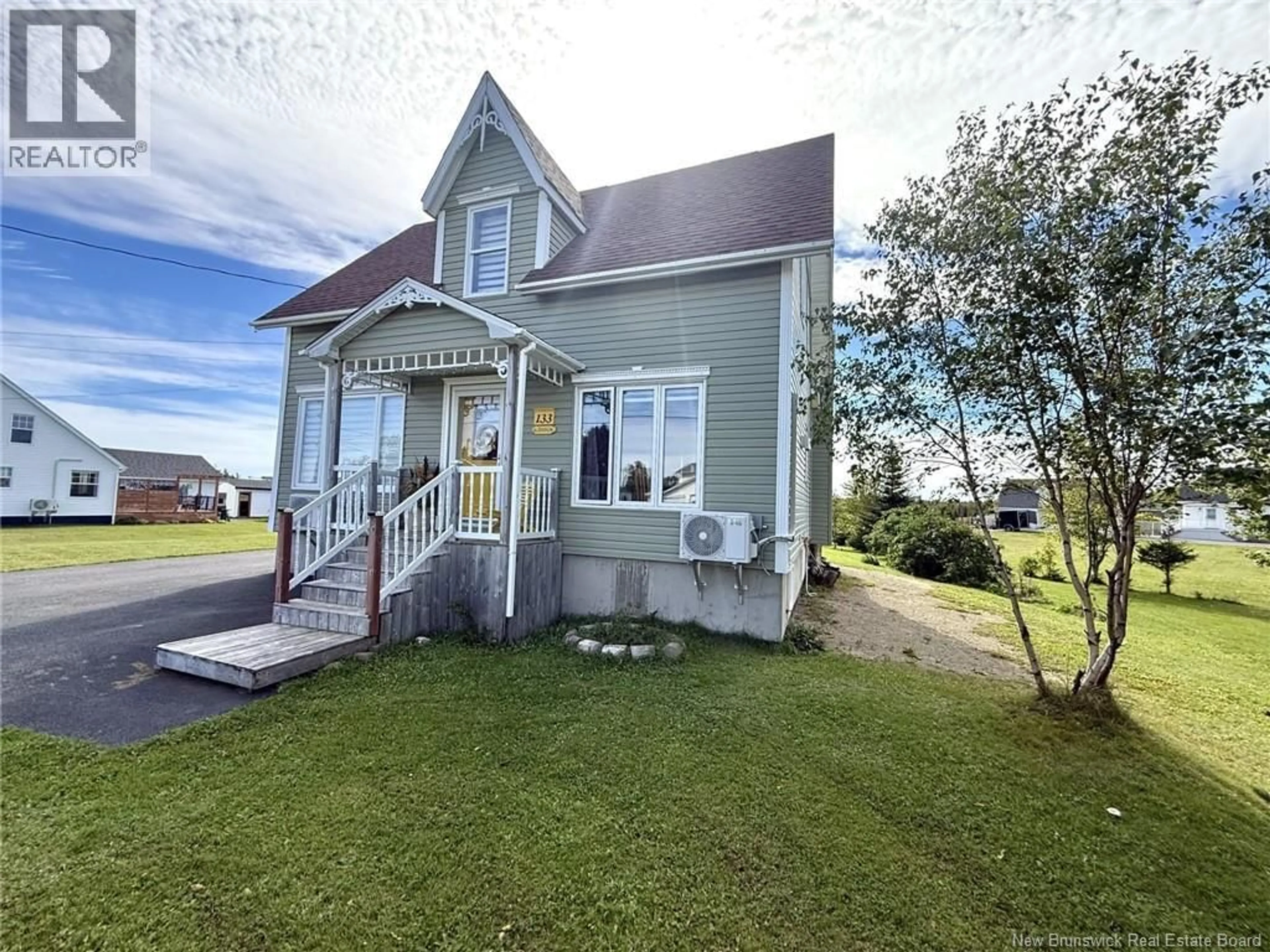 A pic from outside/outdoor area/front of a property/back of a property/a pic from drone, street for 133 RUE DU BASSIN, Lamèque New Brunswick E8T1H6