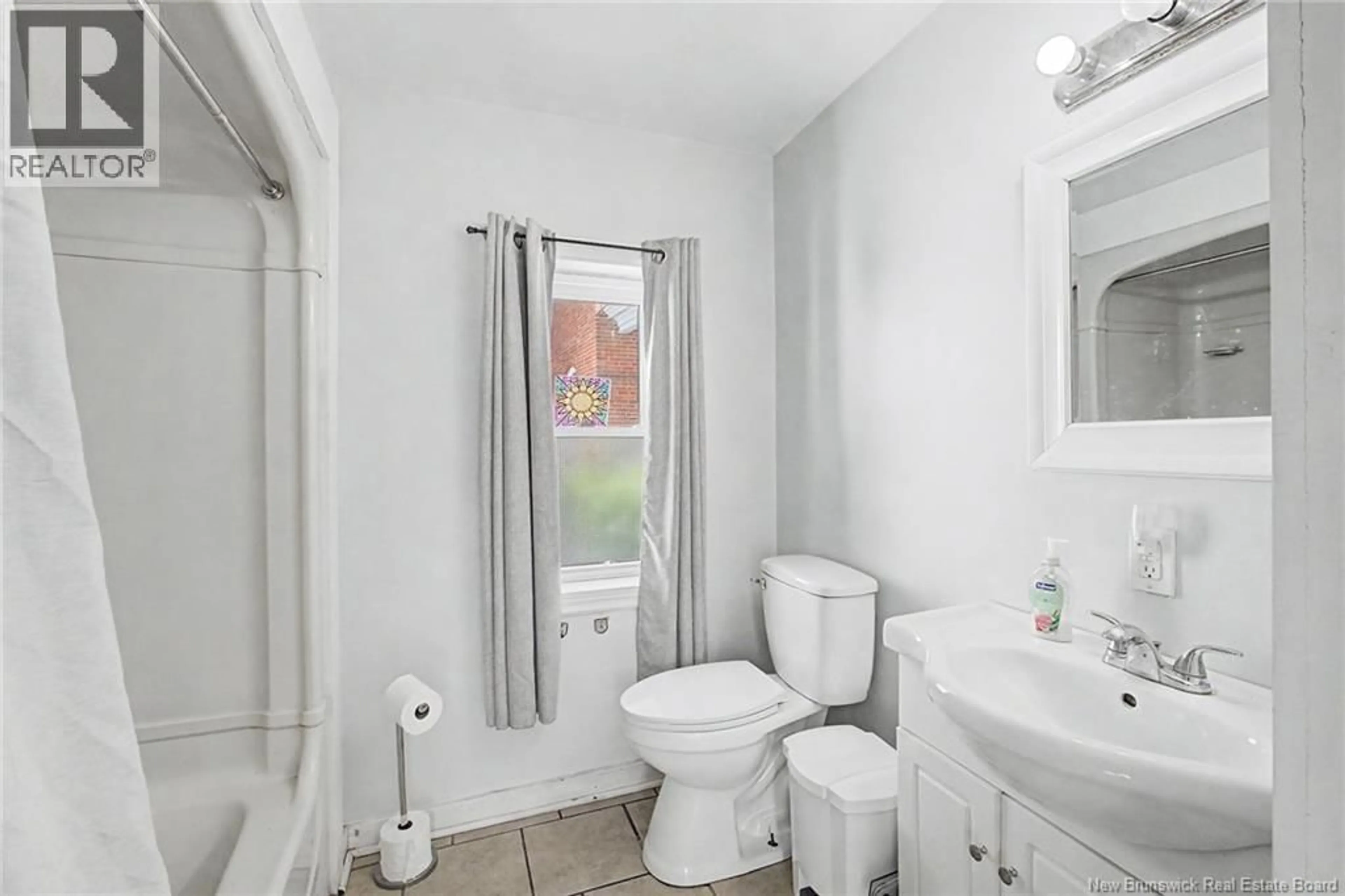Standard bathroom, ceramic/tile floor for 2 RIVER STREET, Fredericton New Brunswick E3A4L6