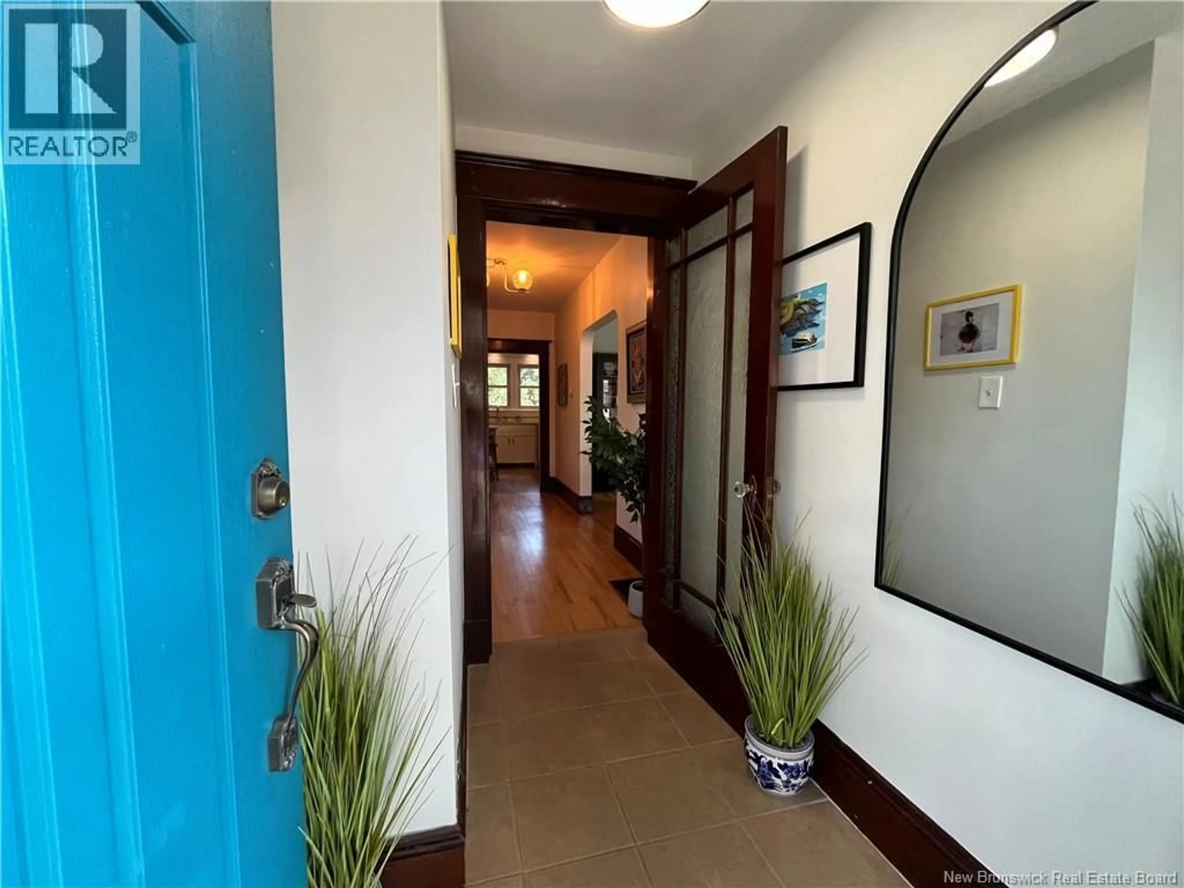 Indoor foyer for 125 PORTLEDGE, Moncton New Brunswick E1C5S8