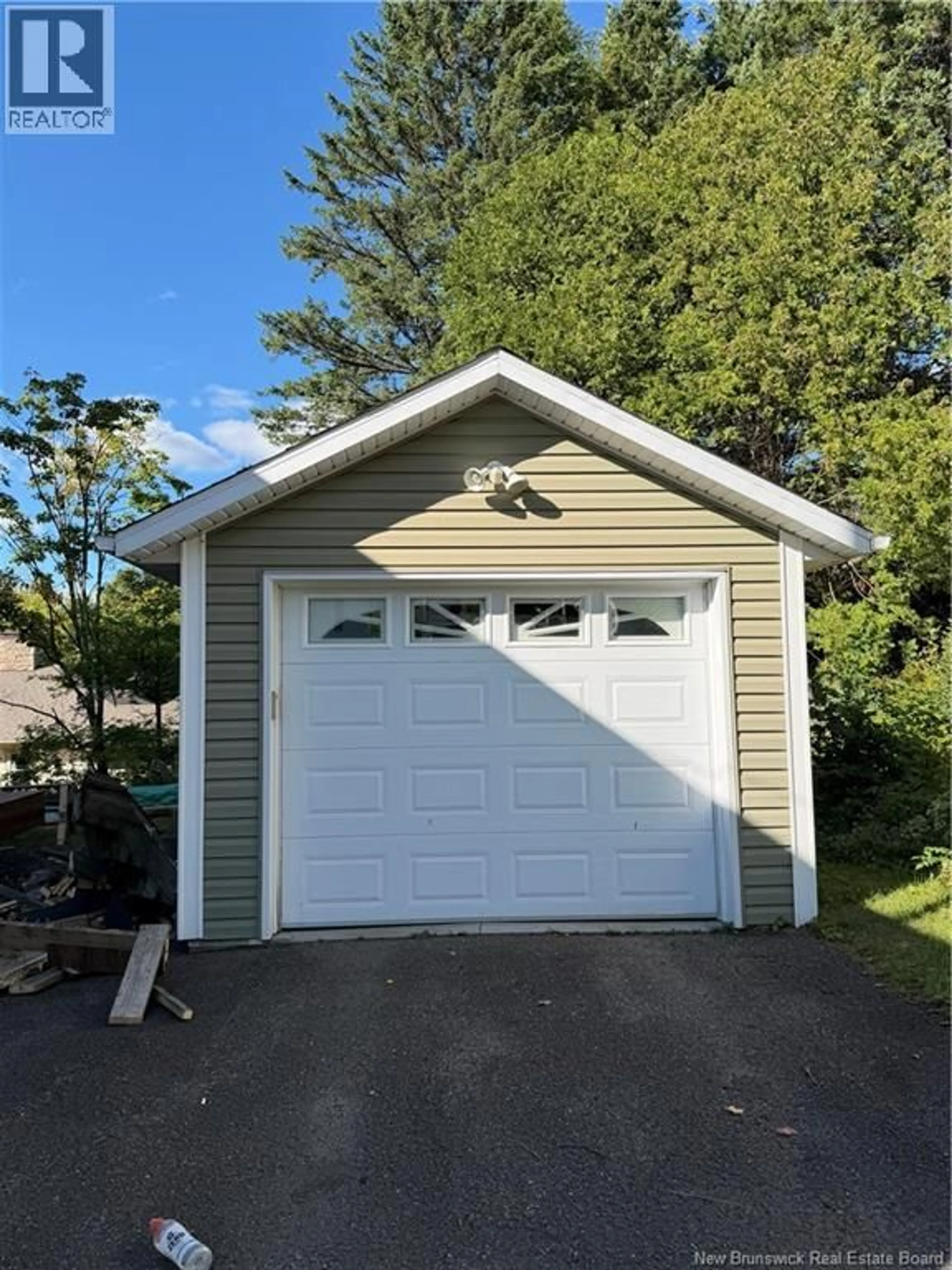 Shed for 25 PARK STREET, Edmundston New Brunswick E3V1Y8
