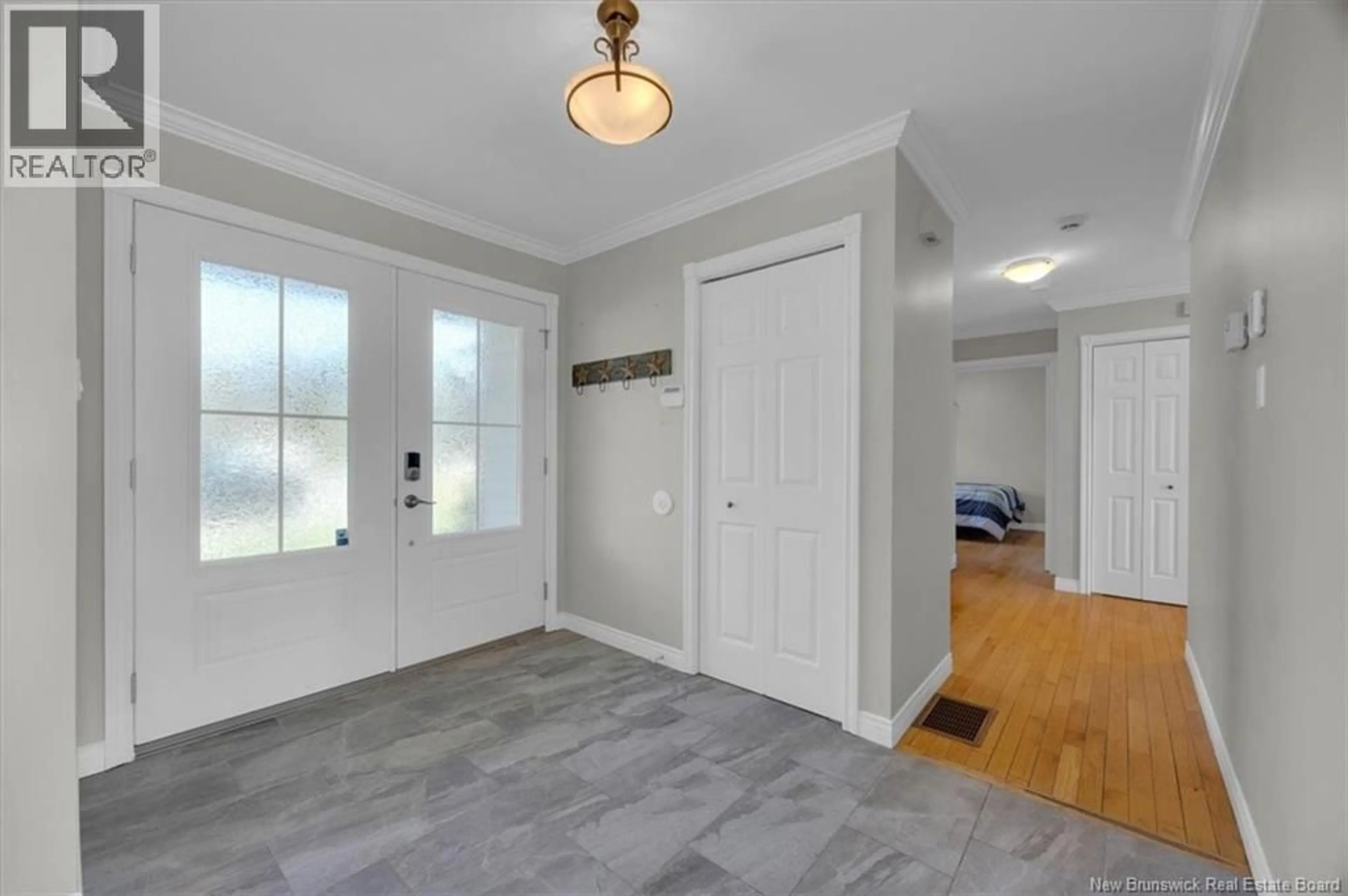 Indoor entryway for 16 DARLING COURT, Quispamsis New Brunswick E2G1Z7