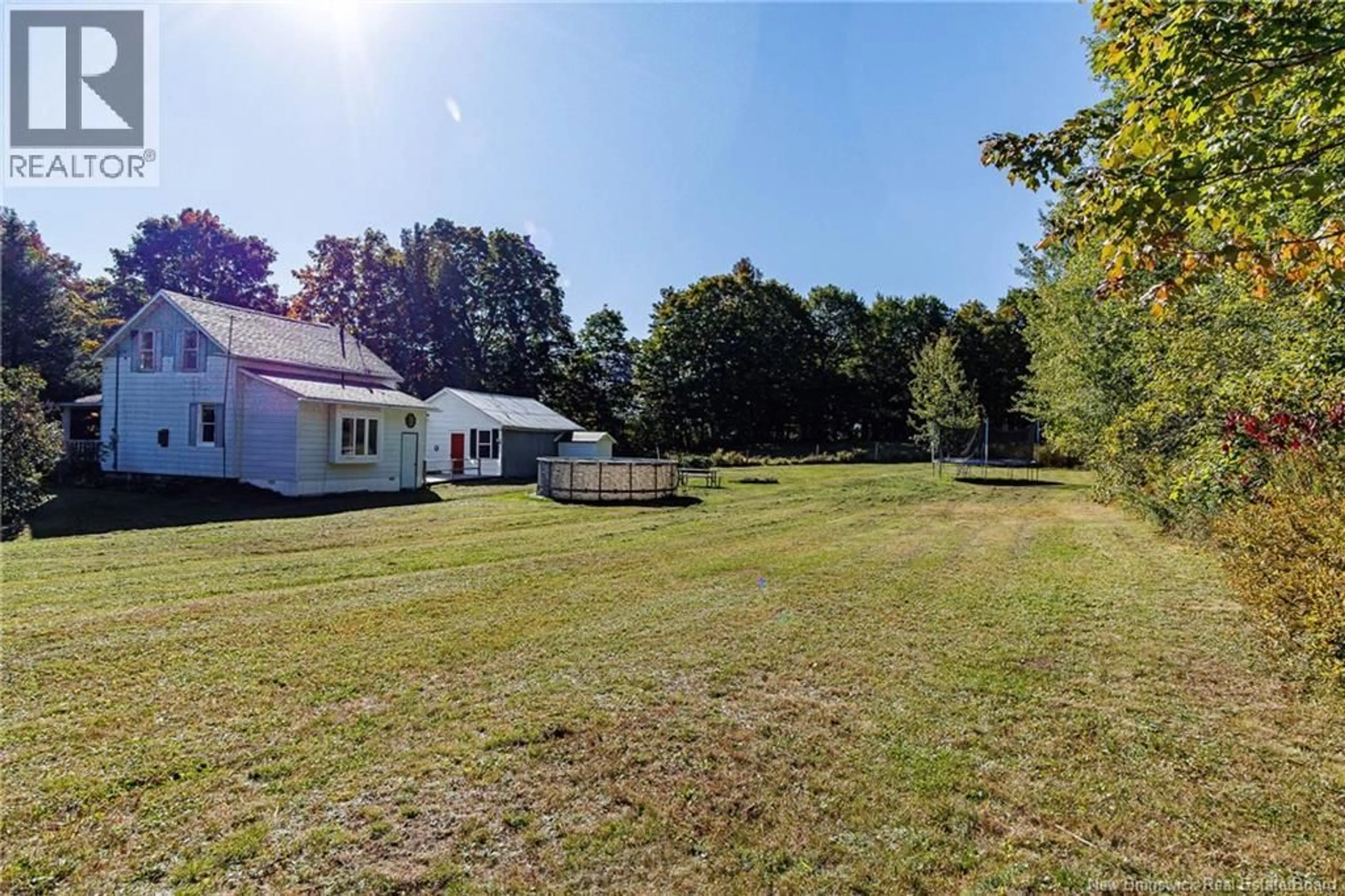 A pic from outside/outdoor area/front of a property/back of a property/a pic from drone, unknown for 4746 ROUTE 102, Queenstown New Brunswick E5M2A4