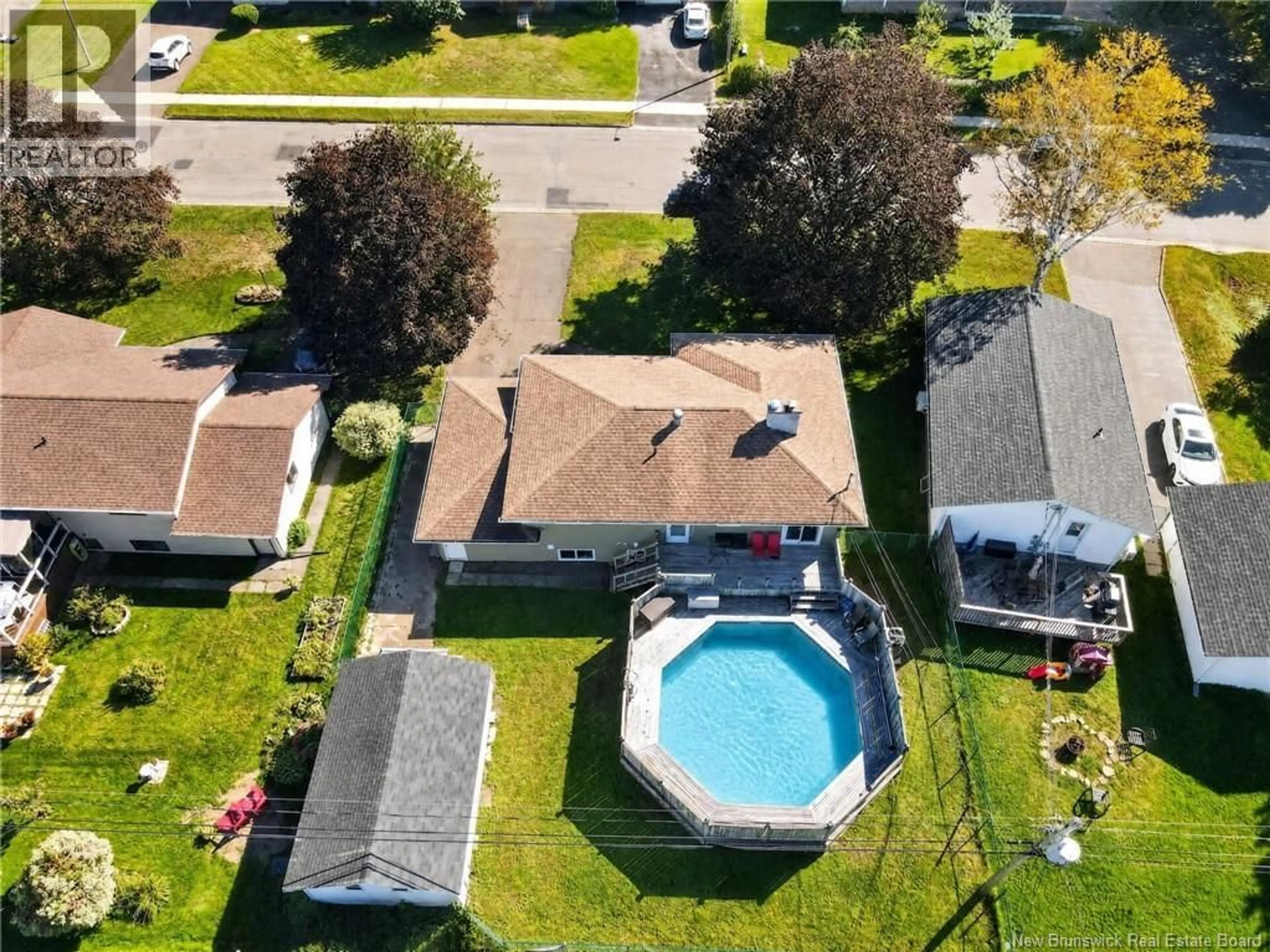 A pic from outside/outdoor area/front of a property/back of a property/a pic from drone, street for 356 BEAUMONT, Dieppe New Brunswick E1A1A8