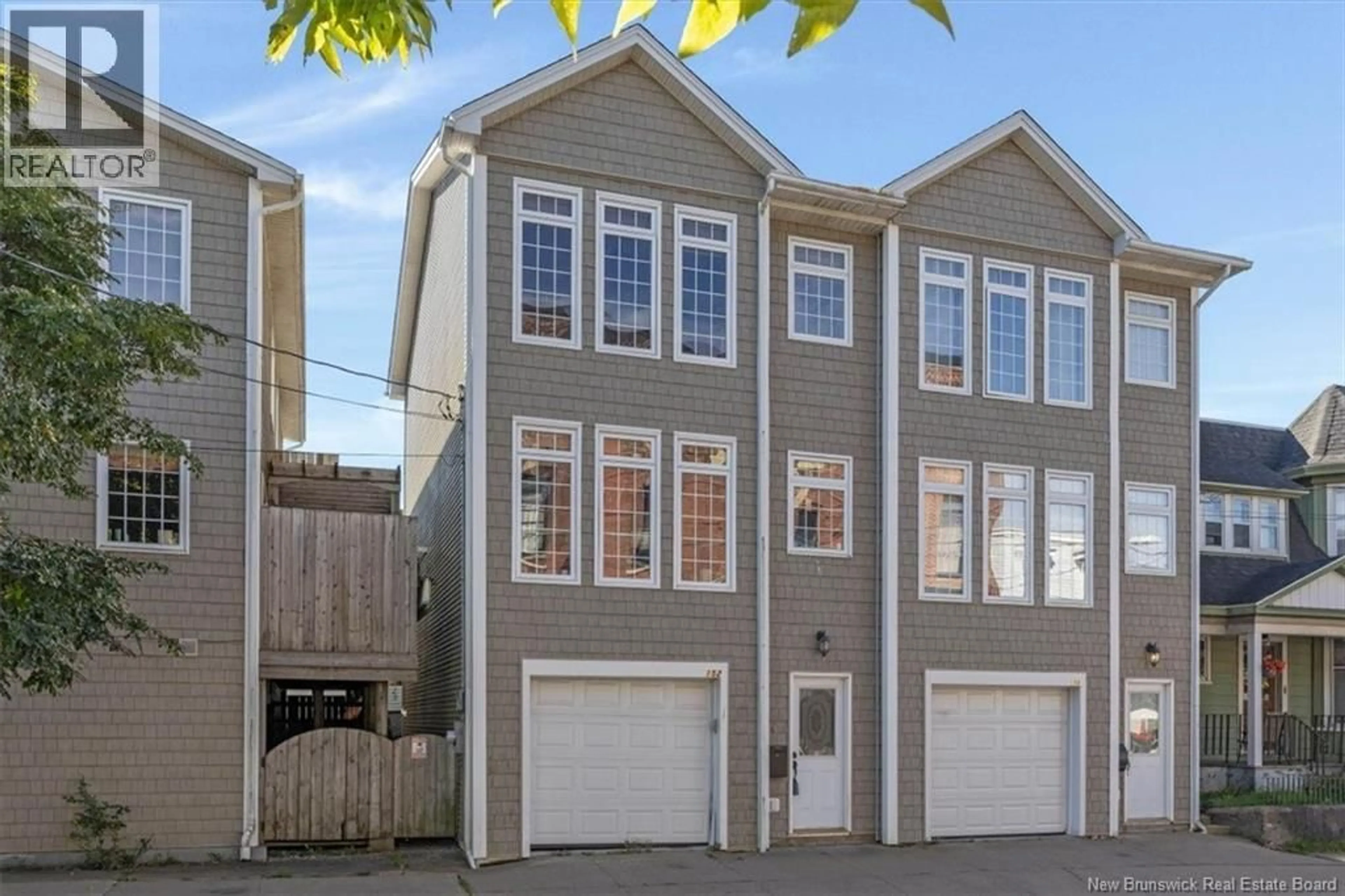 Home with vinyl exterior material, street for 152 DUKE STREET, Saint John New Brunswick E2L1N6