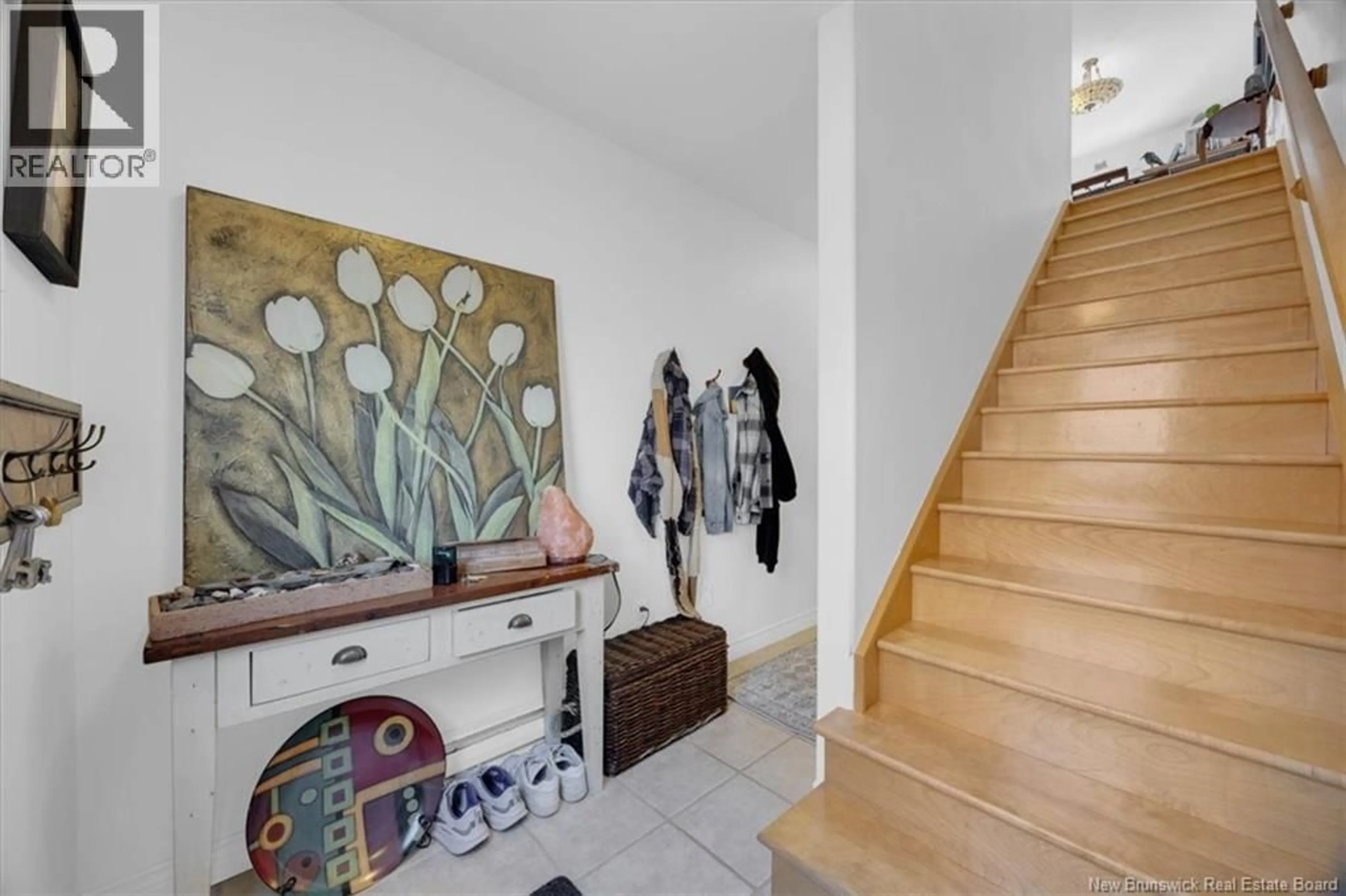 Indoor entryway for 152 DUKE STREET, Saint John New Brunswick E2L1N6