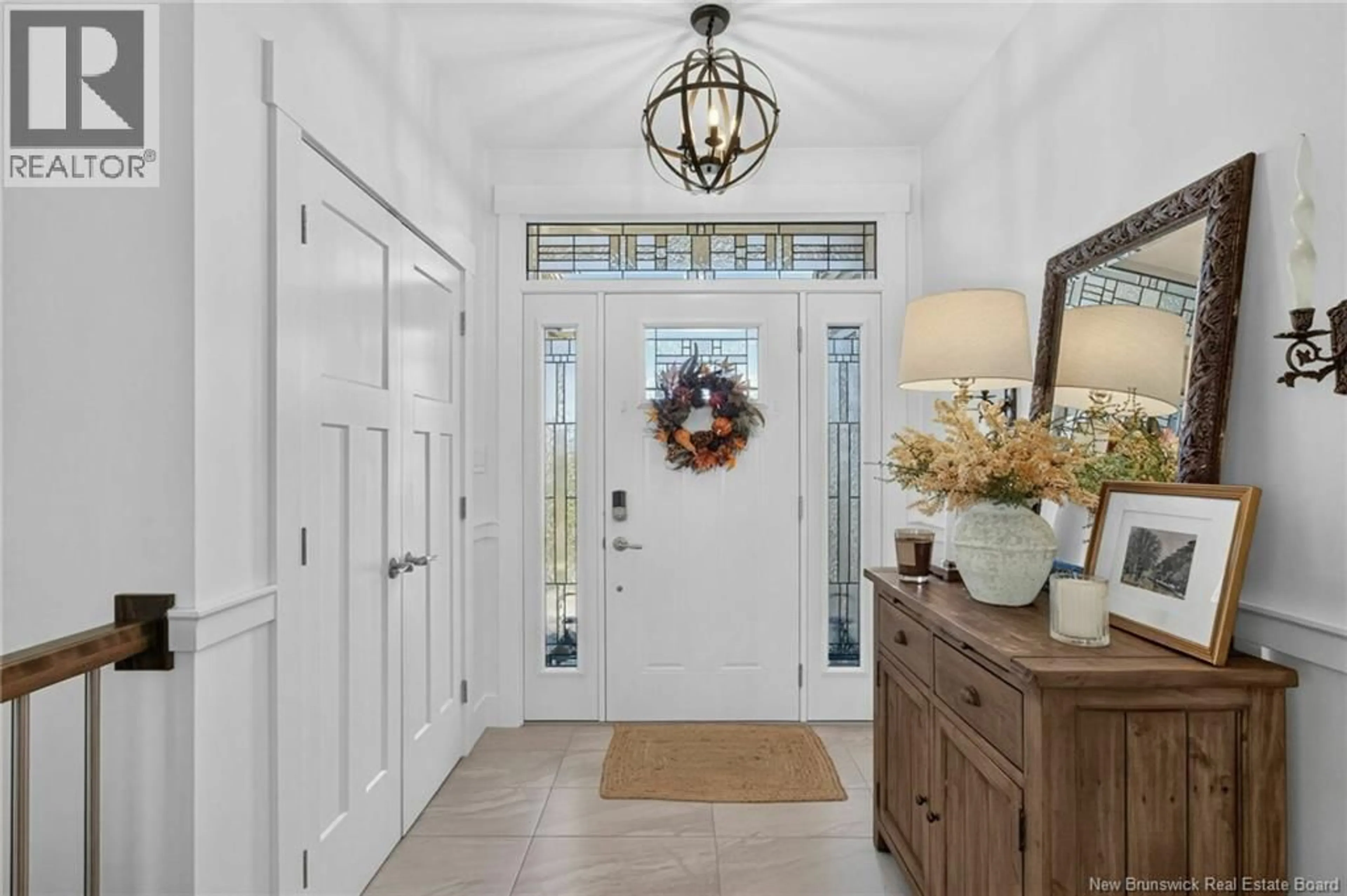 Indoor entryway for 22 LOUIS-ARTHUR COURT, Dieppe New Brunswick E1A9M5
