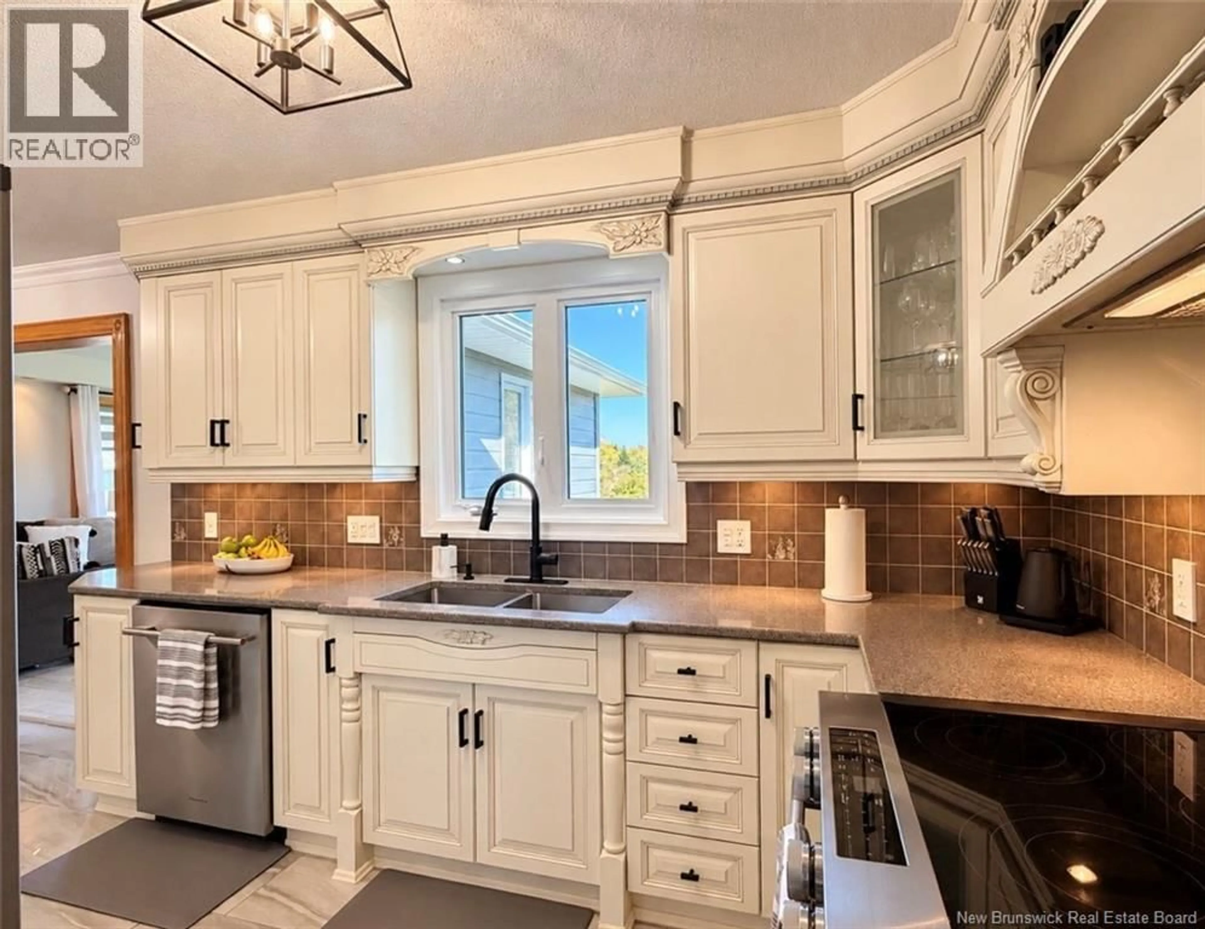 Open concept kitchen, ceramic/tile floor for 21 FREDERIC, Petit-Rocher-Sud New Brunswick E8J1A2