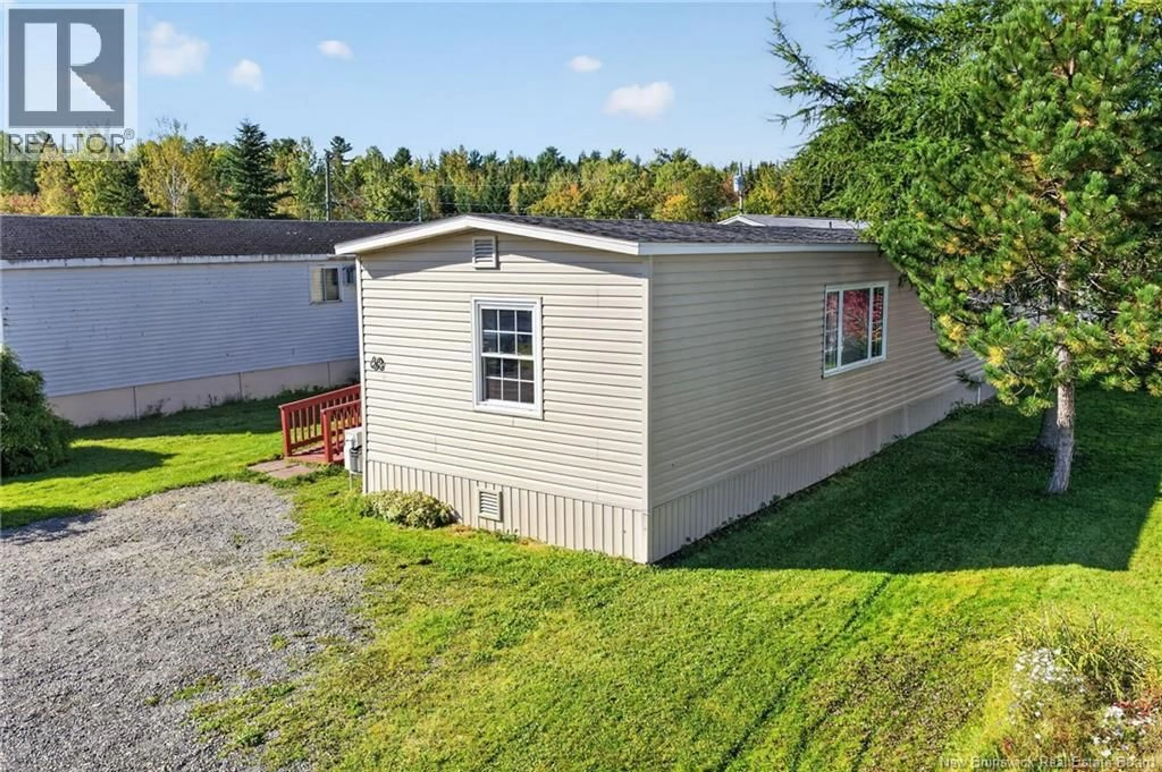A pic from outside/outdoor area/front of a property/back of a property/a pic from drone, unknown for 60 MIDWAY, Moncton New Brunswick E1E4L2