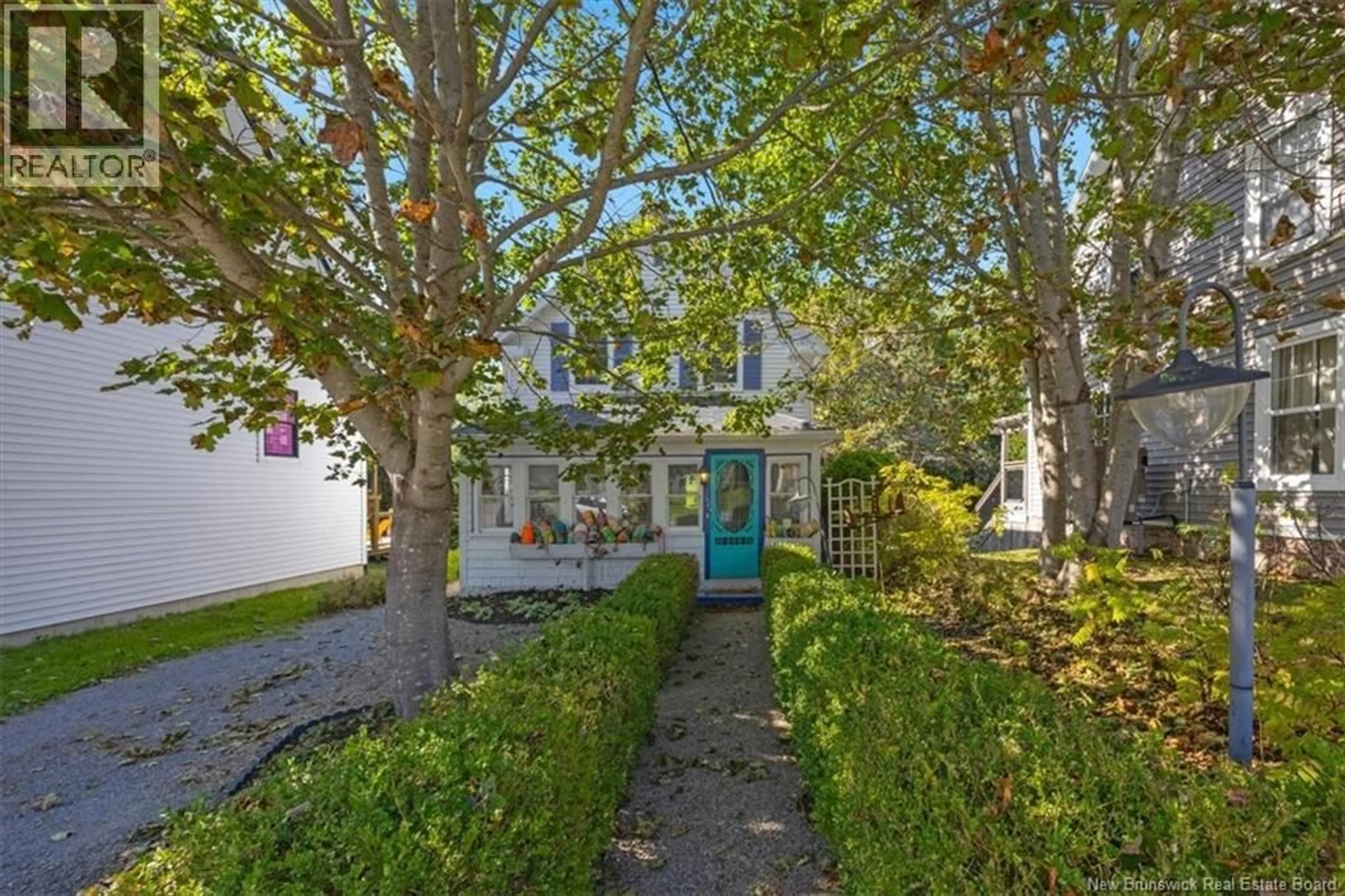 A pic from outside/outdoor area/front of a property/back of a property/a pic from drone, street for 144 FREDERICK STREET, Saint Andrews New Brunswick E3B7A1