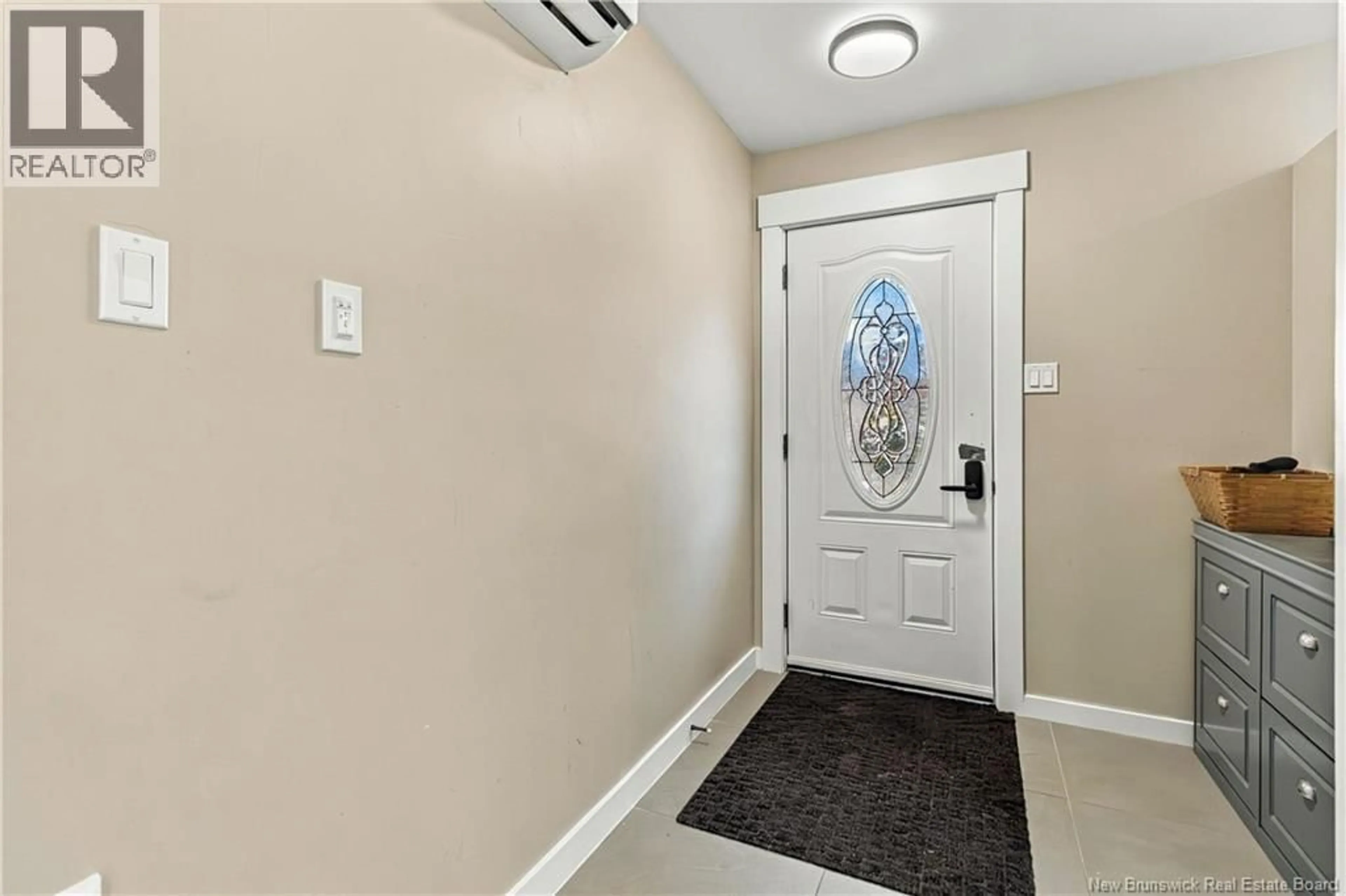 Indoor entryway for 76 BRIARDALE DRIVE, Moncton New Brunswick E1G2B6