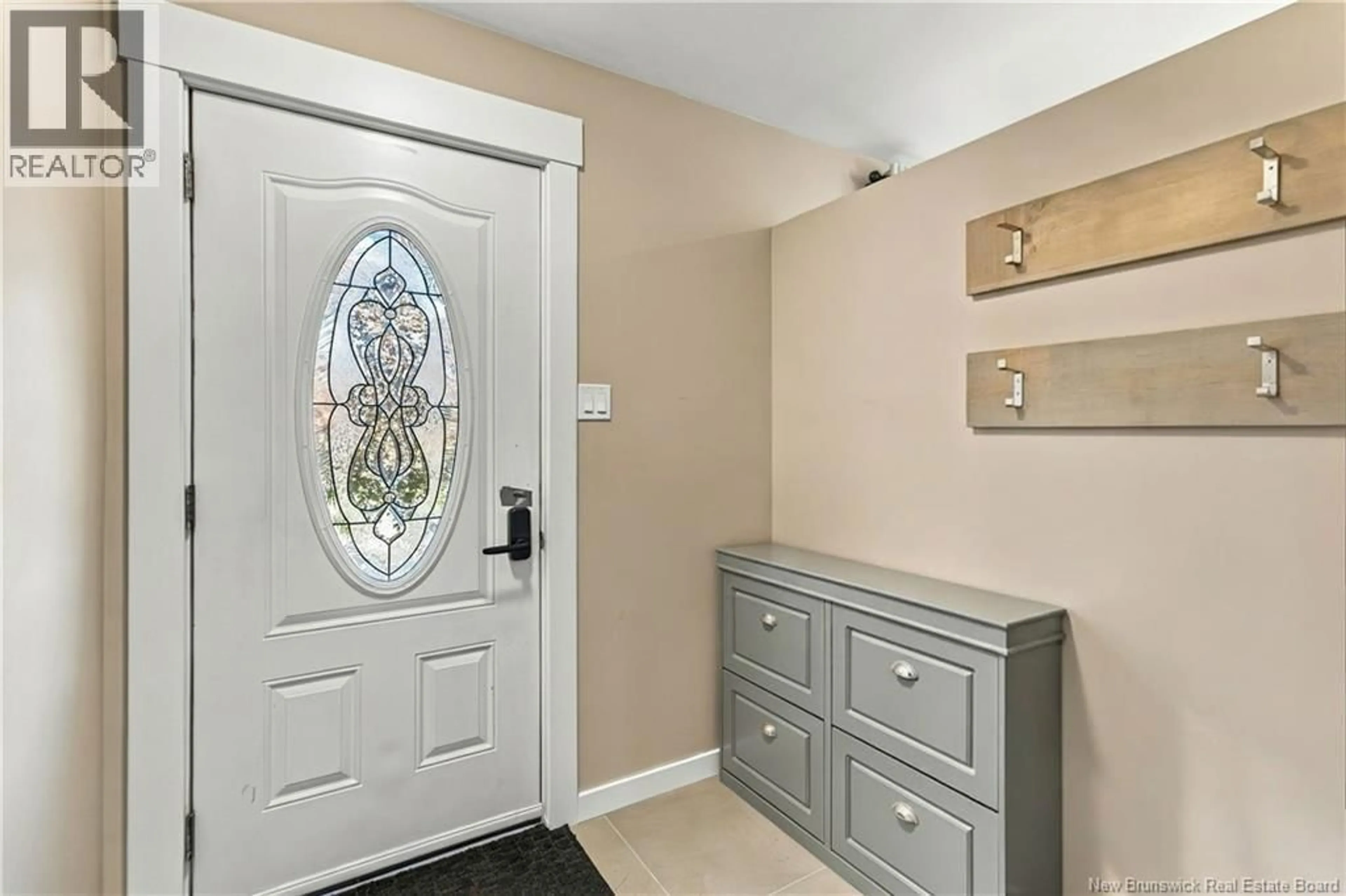 Indoor entryway for 76 BRIARDALE DRIVE, Moncton New Brunswick E1G2B6