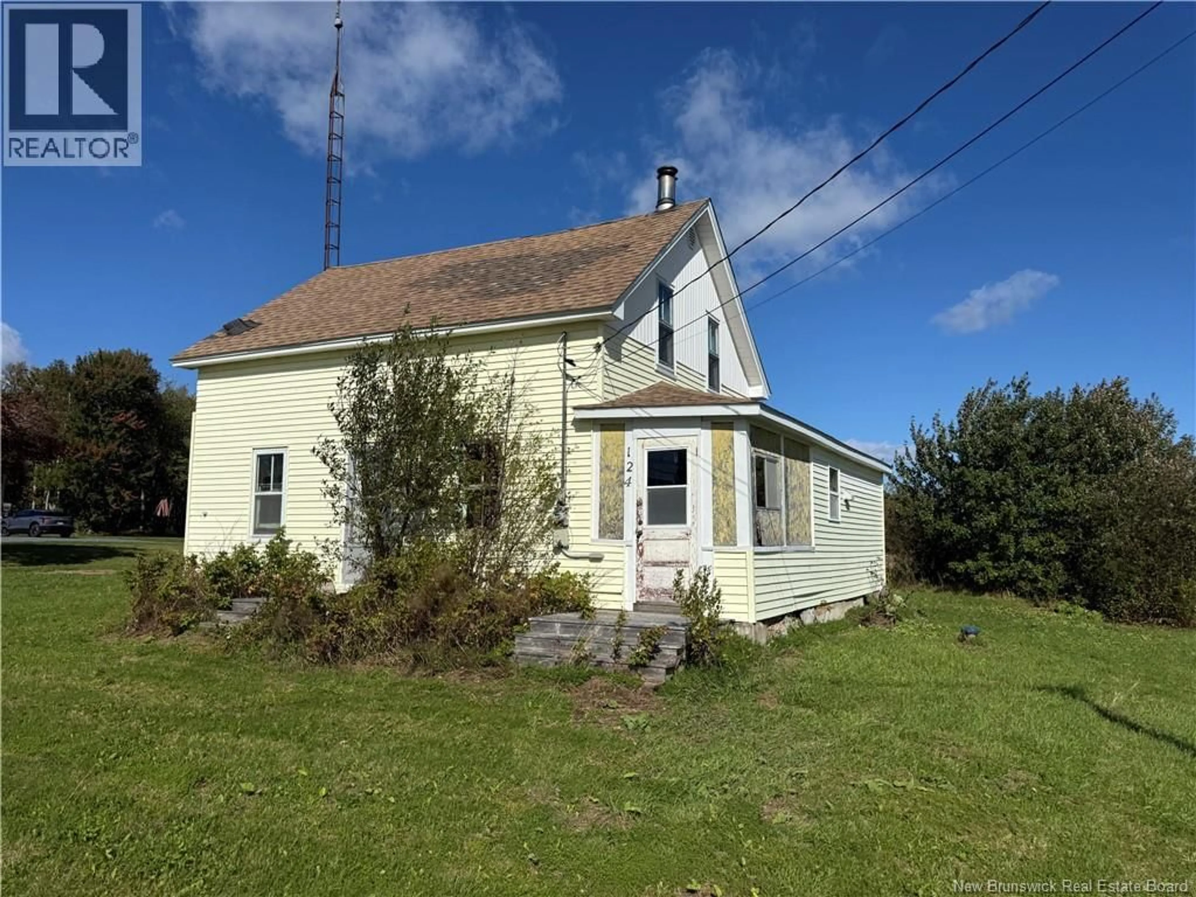 A pic from outside/outdoor area/front of a property/back of a property/a pic from drone, building for 124 CHEMIN BENOIT, Benoit New Brunswick E1X2A1