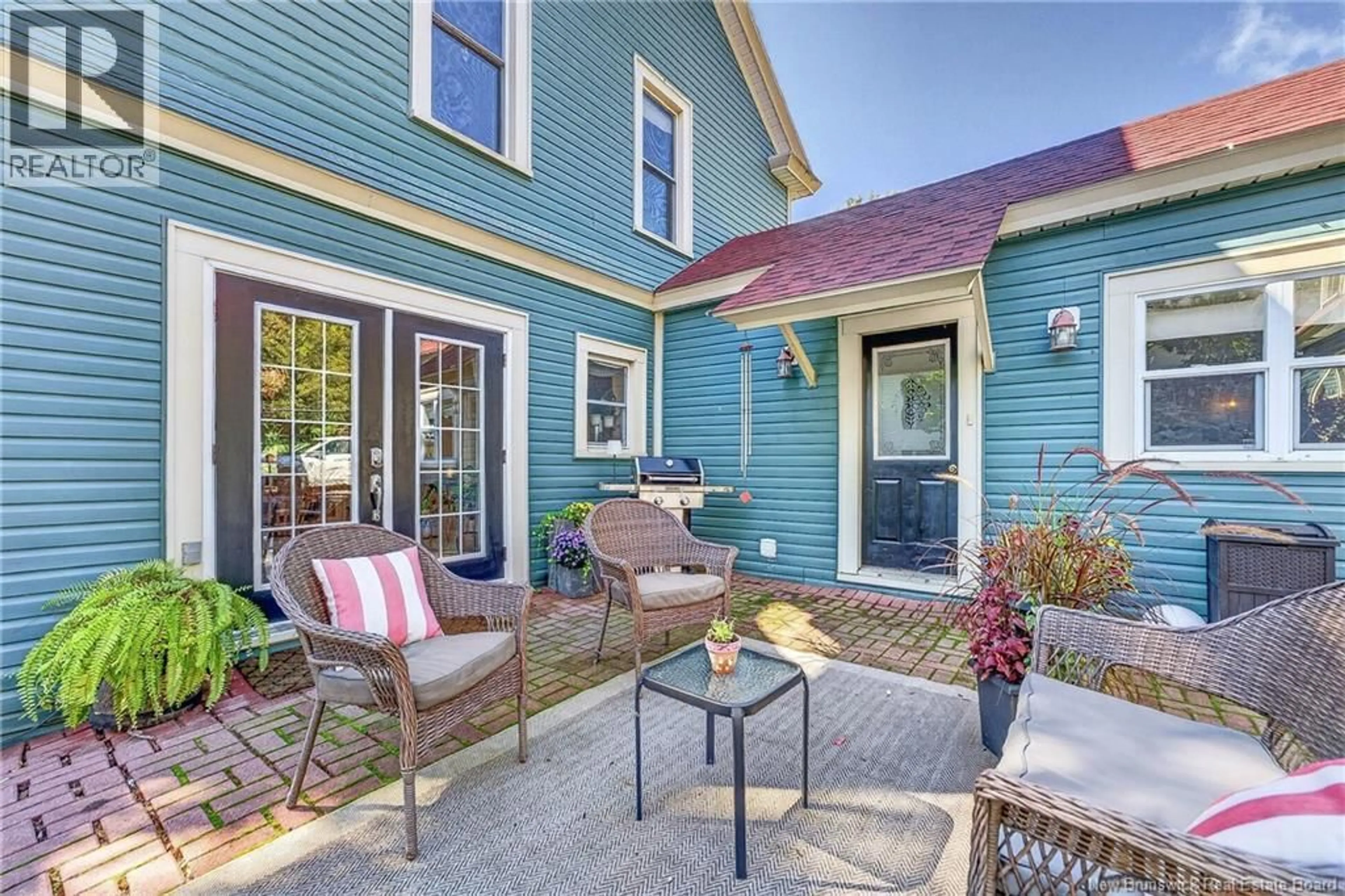 Patio, street for 44 PRINCE WILLIAM STREET, St. Stephen New Brunswick E3L1S3
