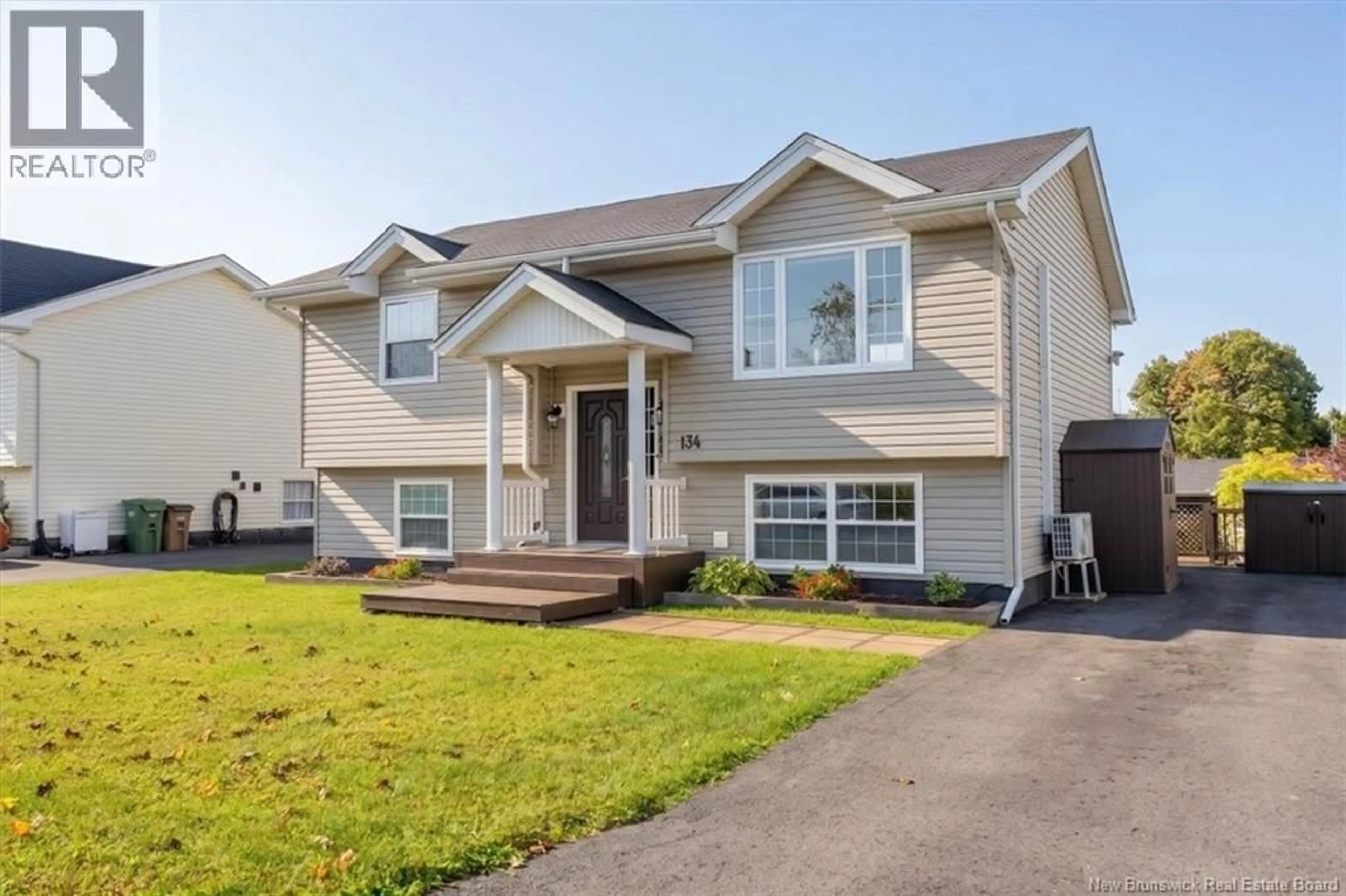 Home with vinyl exterior material, street for 134 HARBOURVIEW DRIVE, Saint John New Brunswick E2P1B6