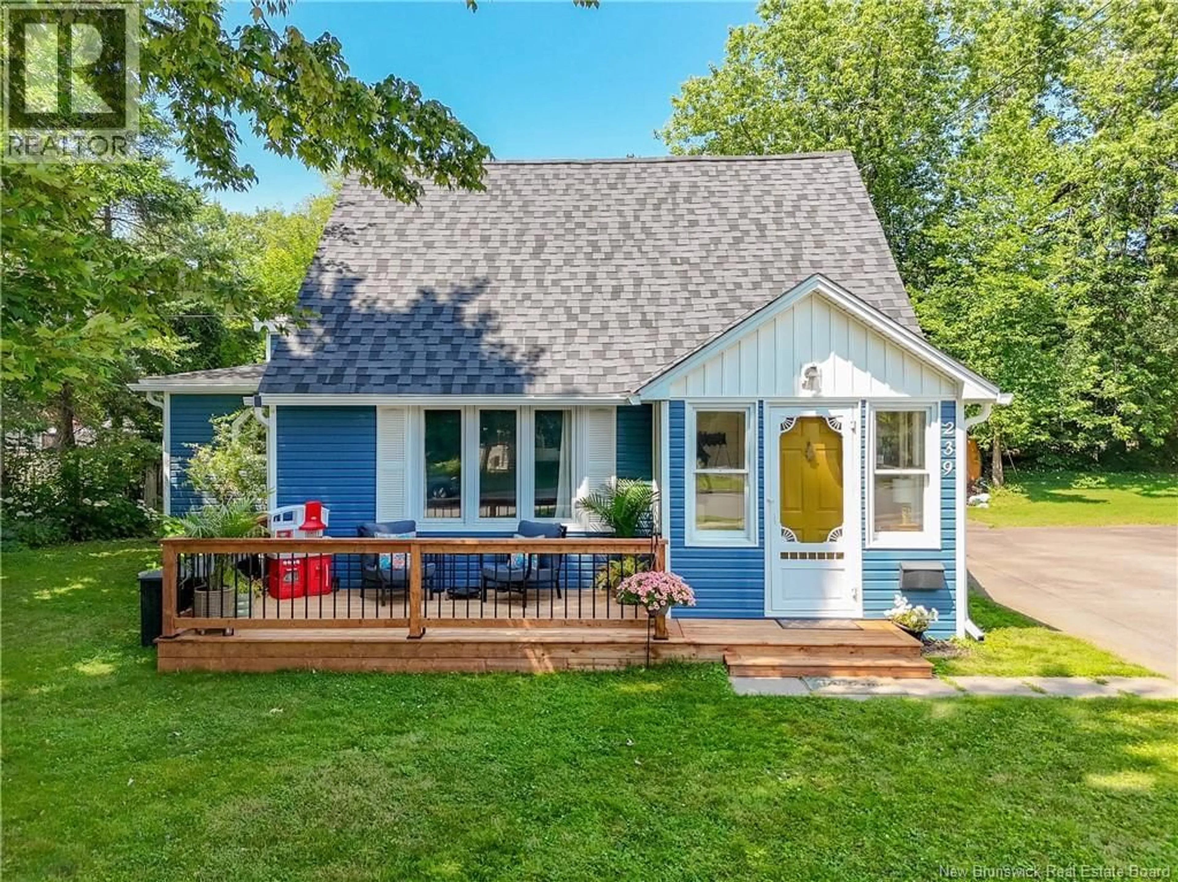 Home with vinyl exterior material, water/lake/river/ocean view for 239 MEDLEY STREET, Fredericton New Brunswick E3A3B5