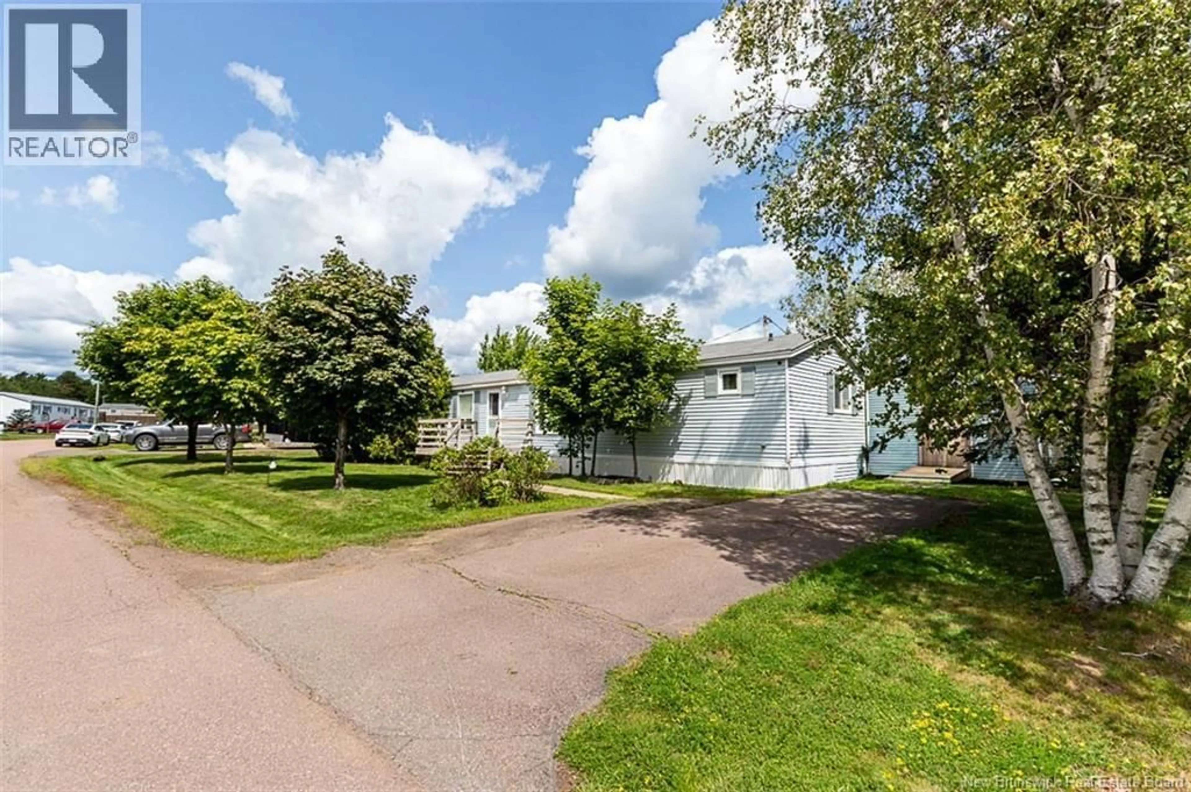 A pic from outside/outdoor area/front of a property/back of a property/a pic from drone, street for 6 LAUSANNE STREET, Moncton New Brunswick E1H2Y4