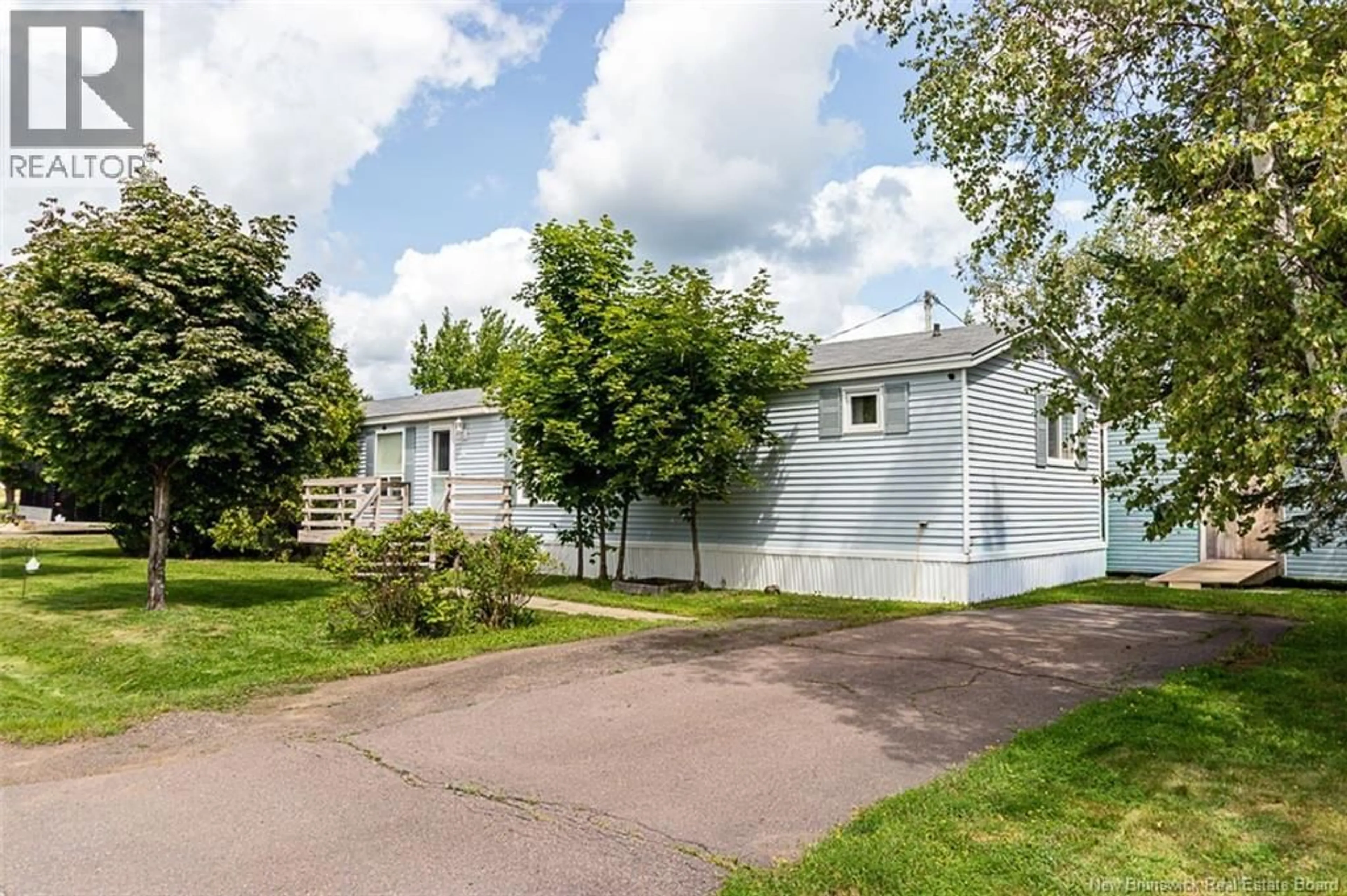 A pic from outside/outdoor area/front of a property/back of a property/a pic from drone, street for 6 LAUSANNE STREET, Moncton New Brunswick E1H2Y4