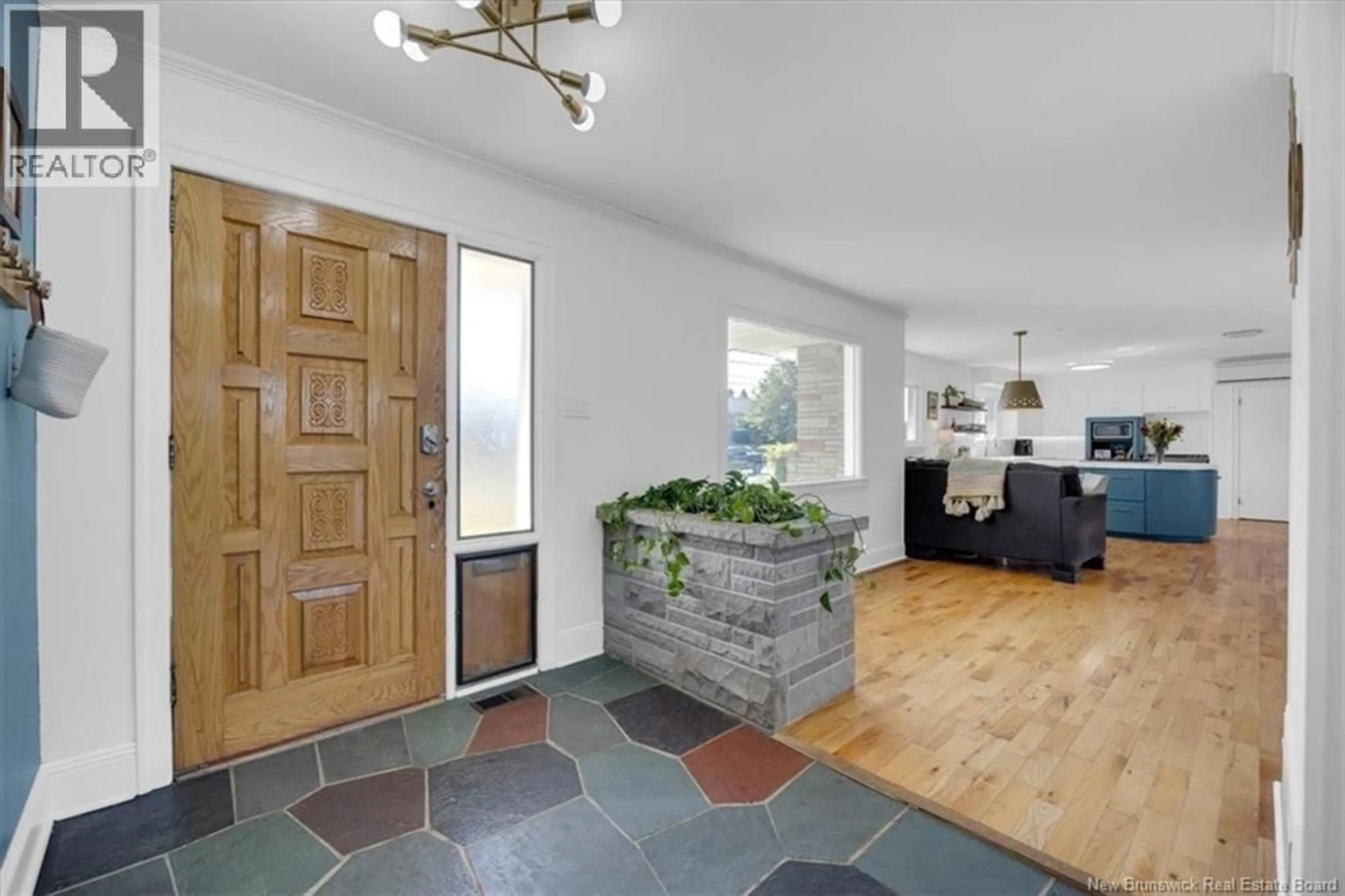 Indoor entryway for 7 BUENA VISTA AVENUE, Saint John New Brunswick E2M2S7