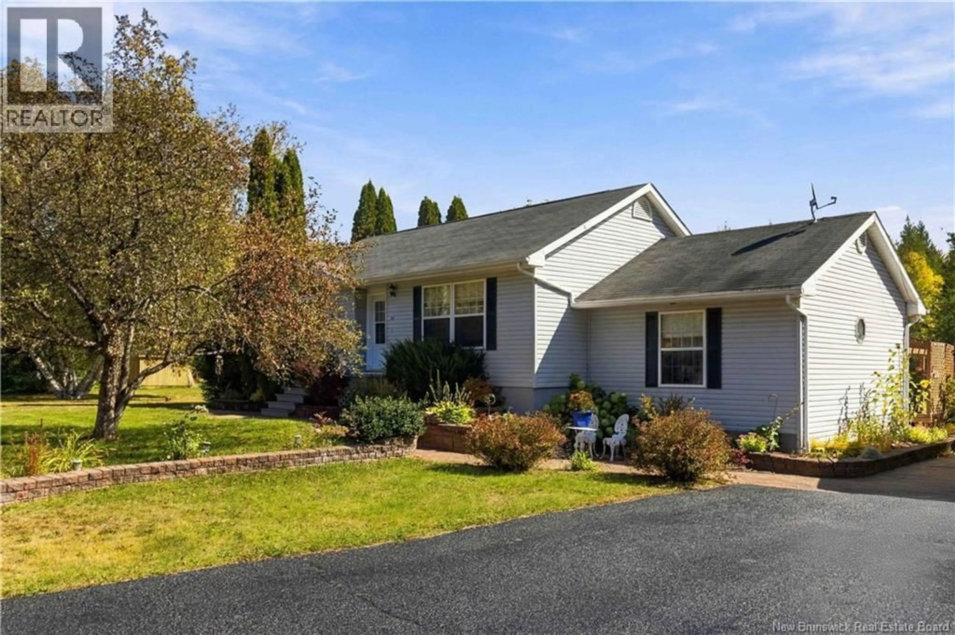Home with vinyl exterior material, unknown for 816 ROUTE 102, Swan Creek New Brunswick E2V2X6