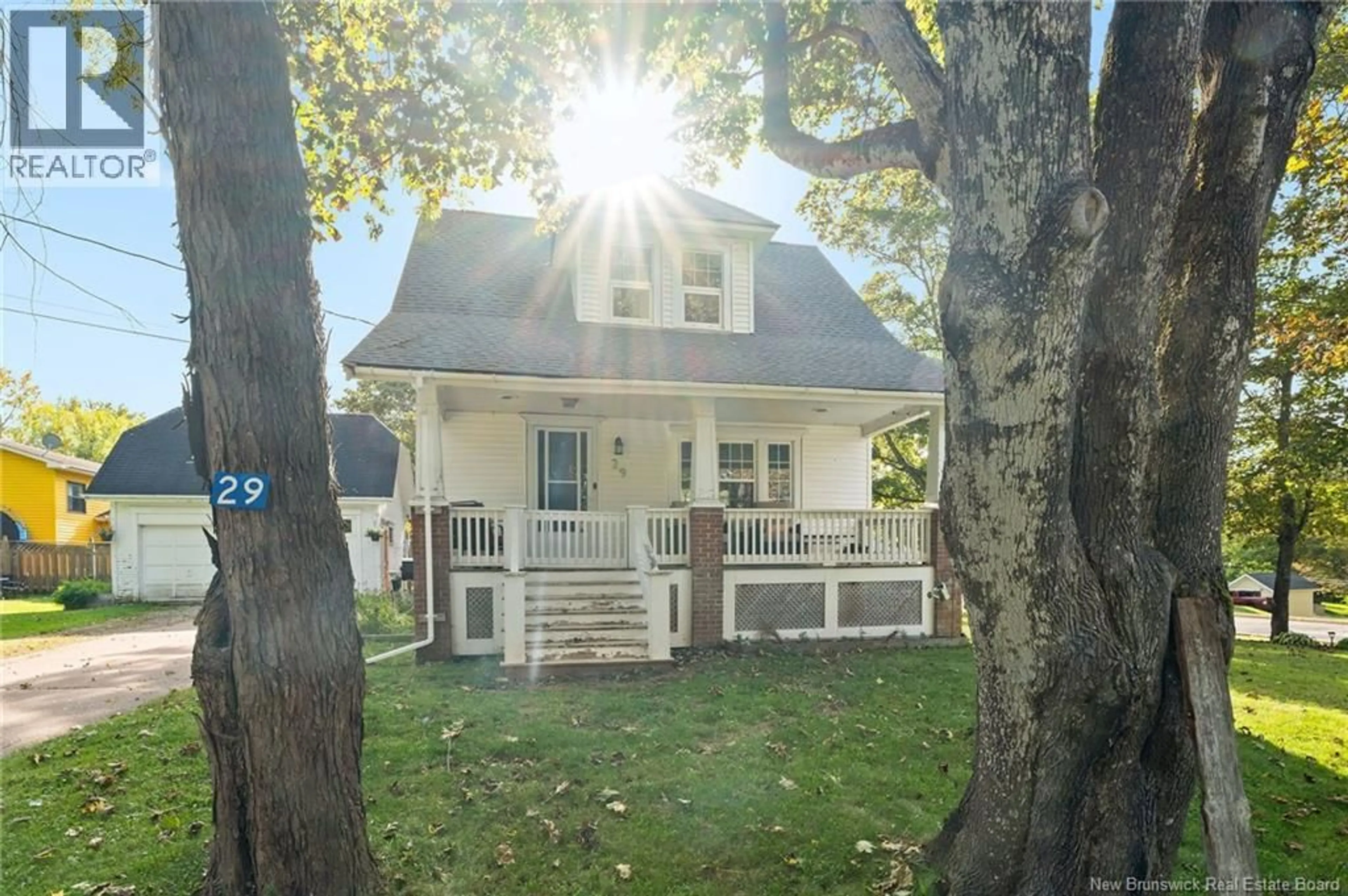 Patio, street for 29 PRICE STREET, Petitcodiac New Brunswick E4Z4P9