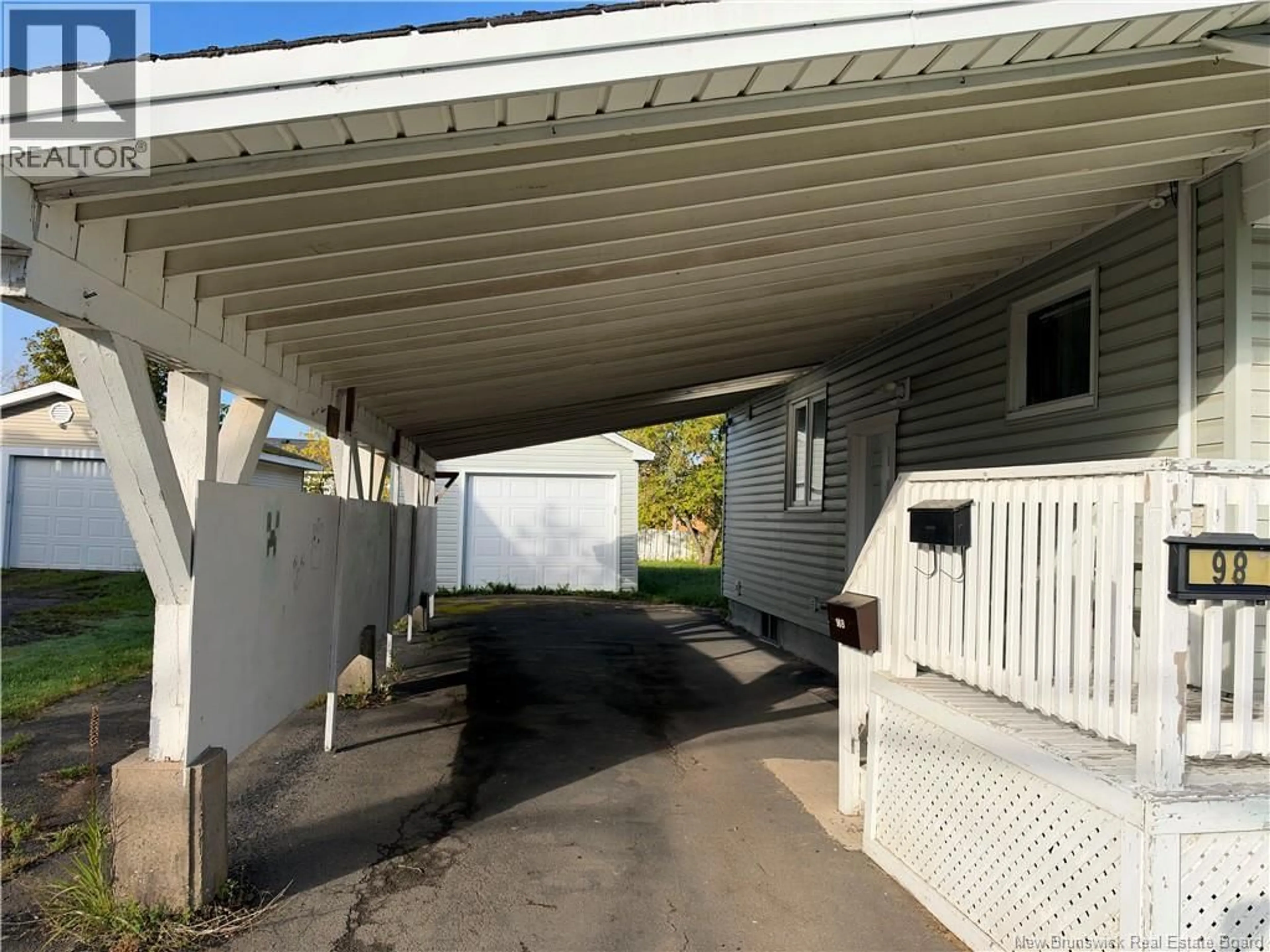 Unknown for 98 LEFURGEY, Moncton New Brunswick E1C7G6