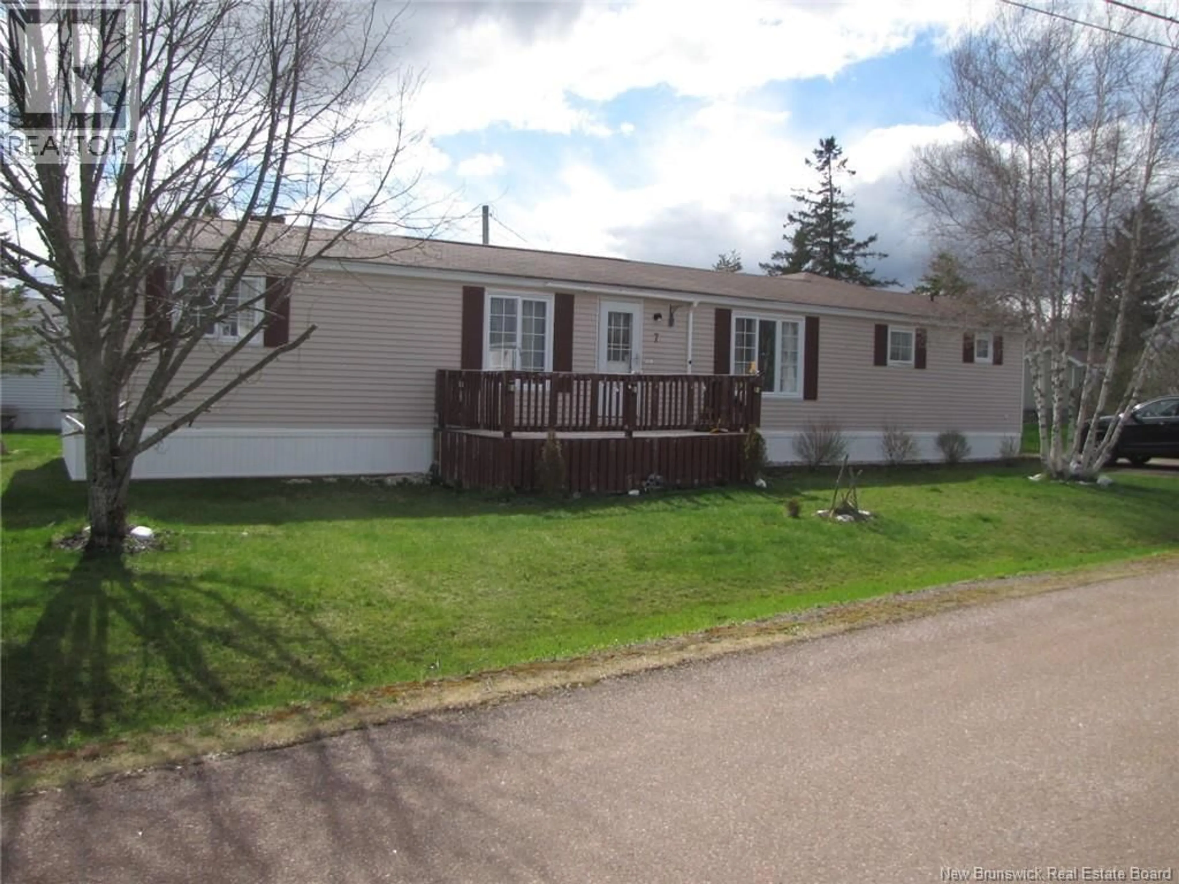 Home with vinyl exterior material, street for 7 GENEVA STREET, Moncton New Brunswick E1H2W2