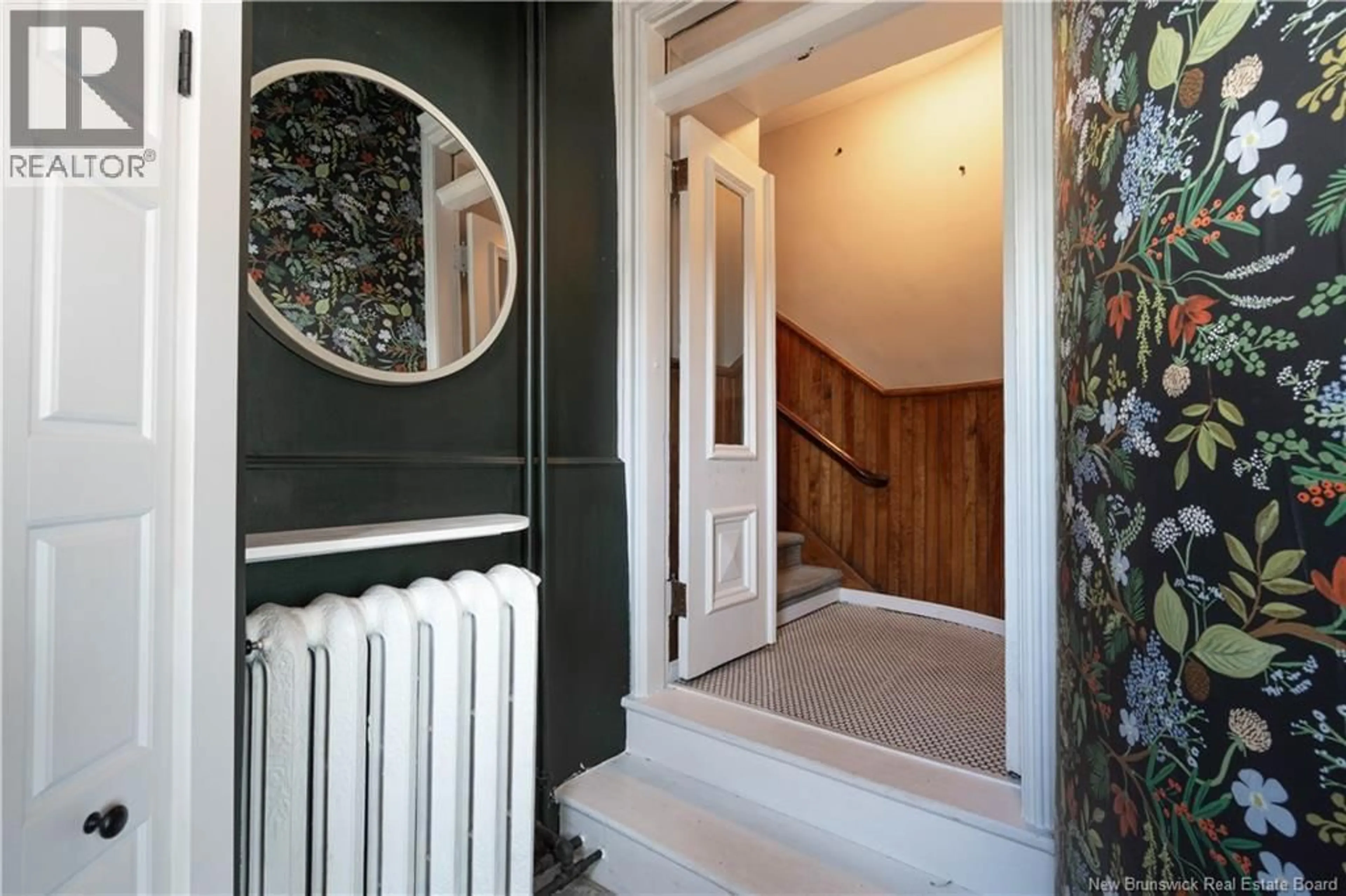 Indoor foyer for 77 MECKLENBURG STREET, Saint John New Brunswick E2L1P9