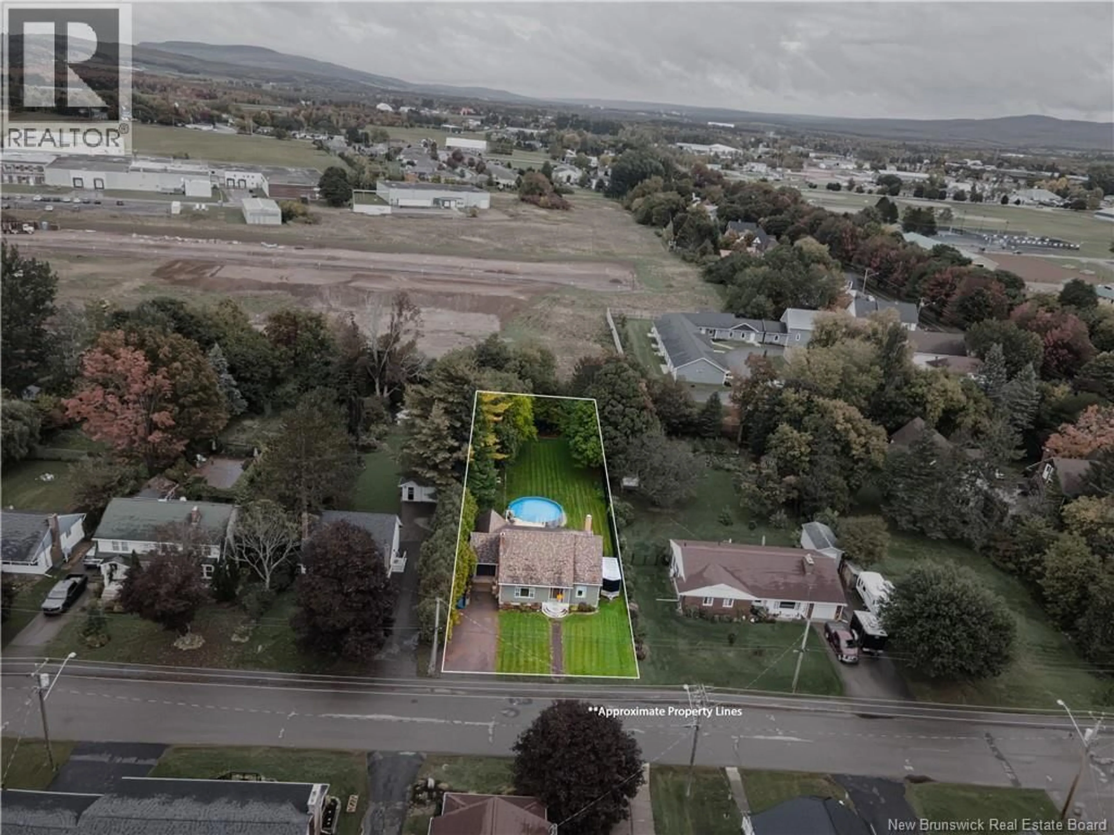 A pic from outside/outdoor area/front of a property/back of a property/a pic from drone, mountain view for 27 STEWART AVENUE, Sussex New Brunswick E4E2E7