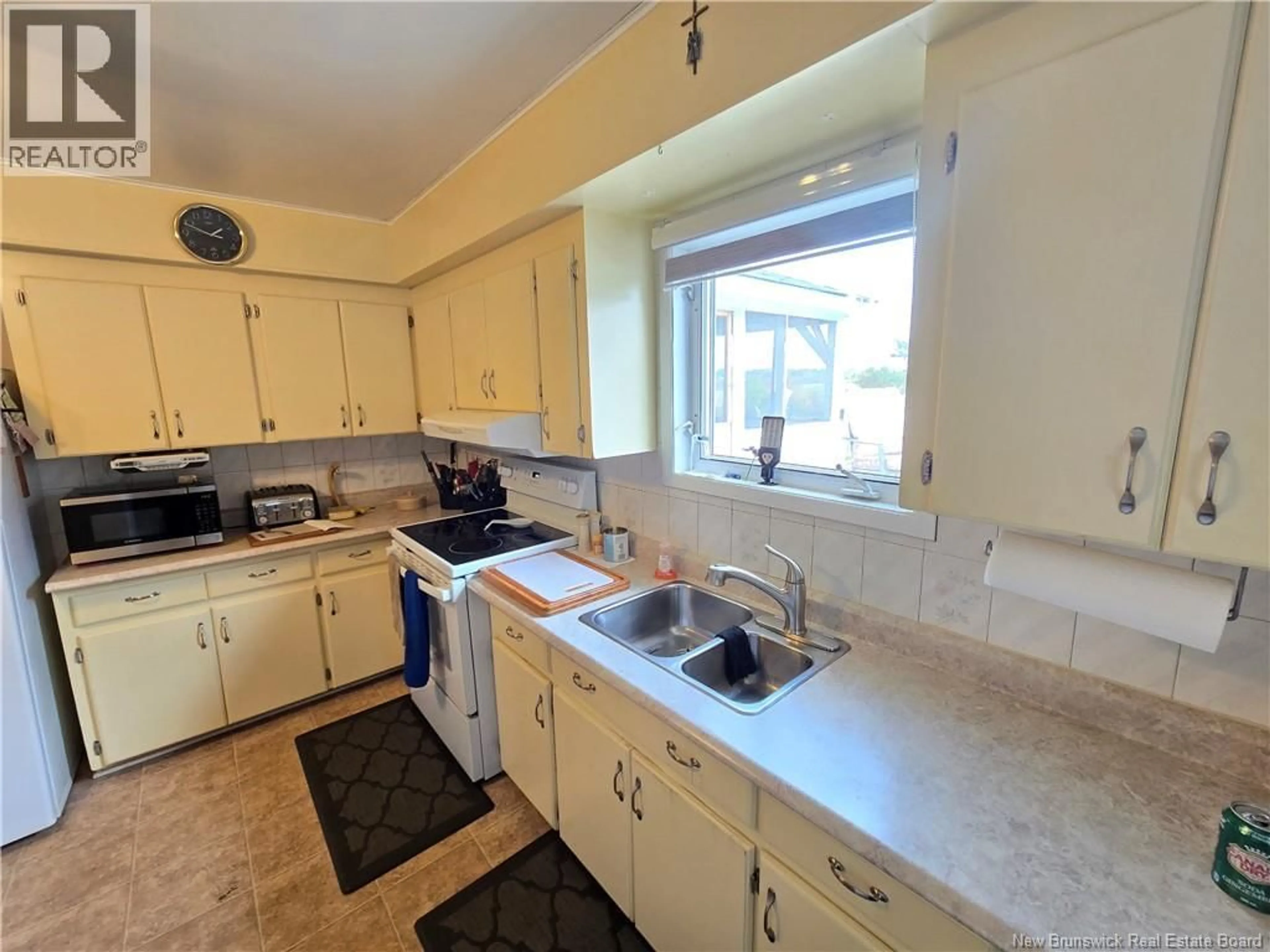 Standard kitchen, unknown for 57 GLOUCESTER JUNCTION, Gloucester Junction New Brunswick E2A6H3