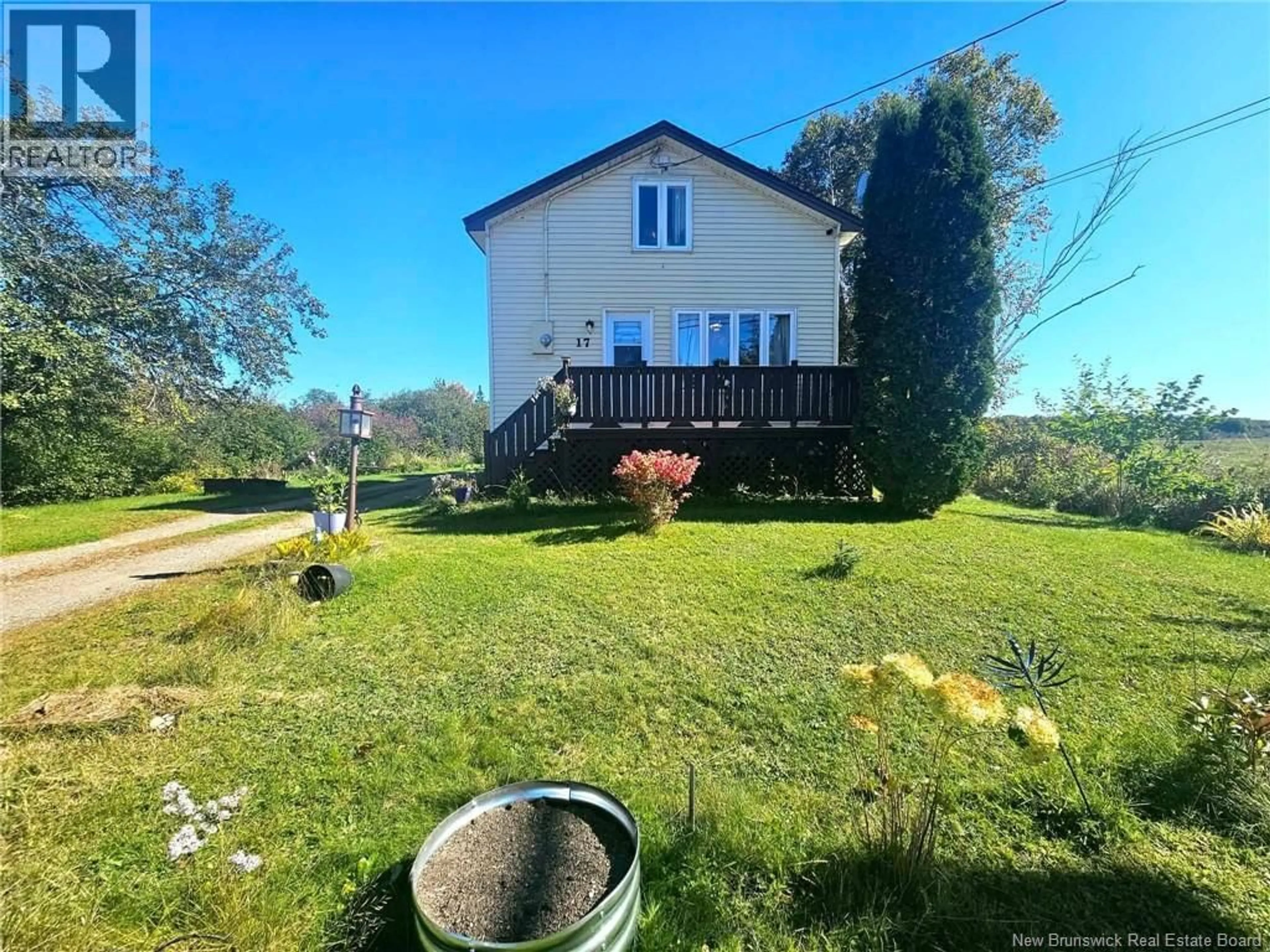 A pic from outside/outdoor area/front of a property/back of a property/a pic from drone, water/lake/river/ocean view for 17 GLOUCESTER JUNCTION, Gloucester Junction New Brunswick E2A6H3