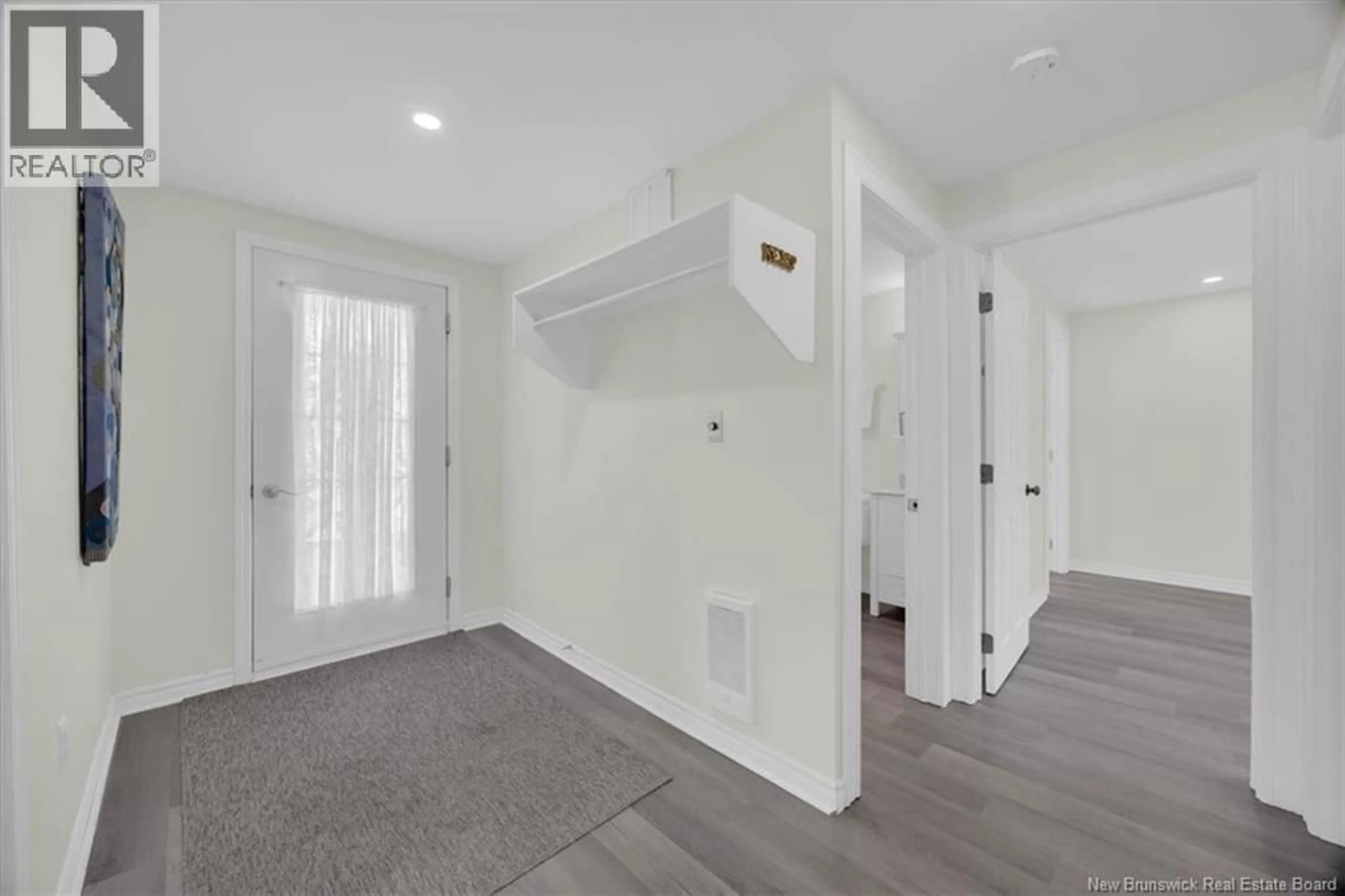 Indoor entryway for 318 PARR STREET, Saint Andrews New Brunswick E5B1M6