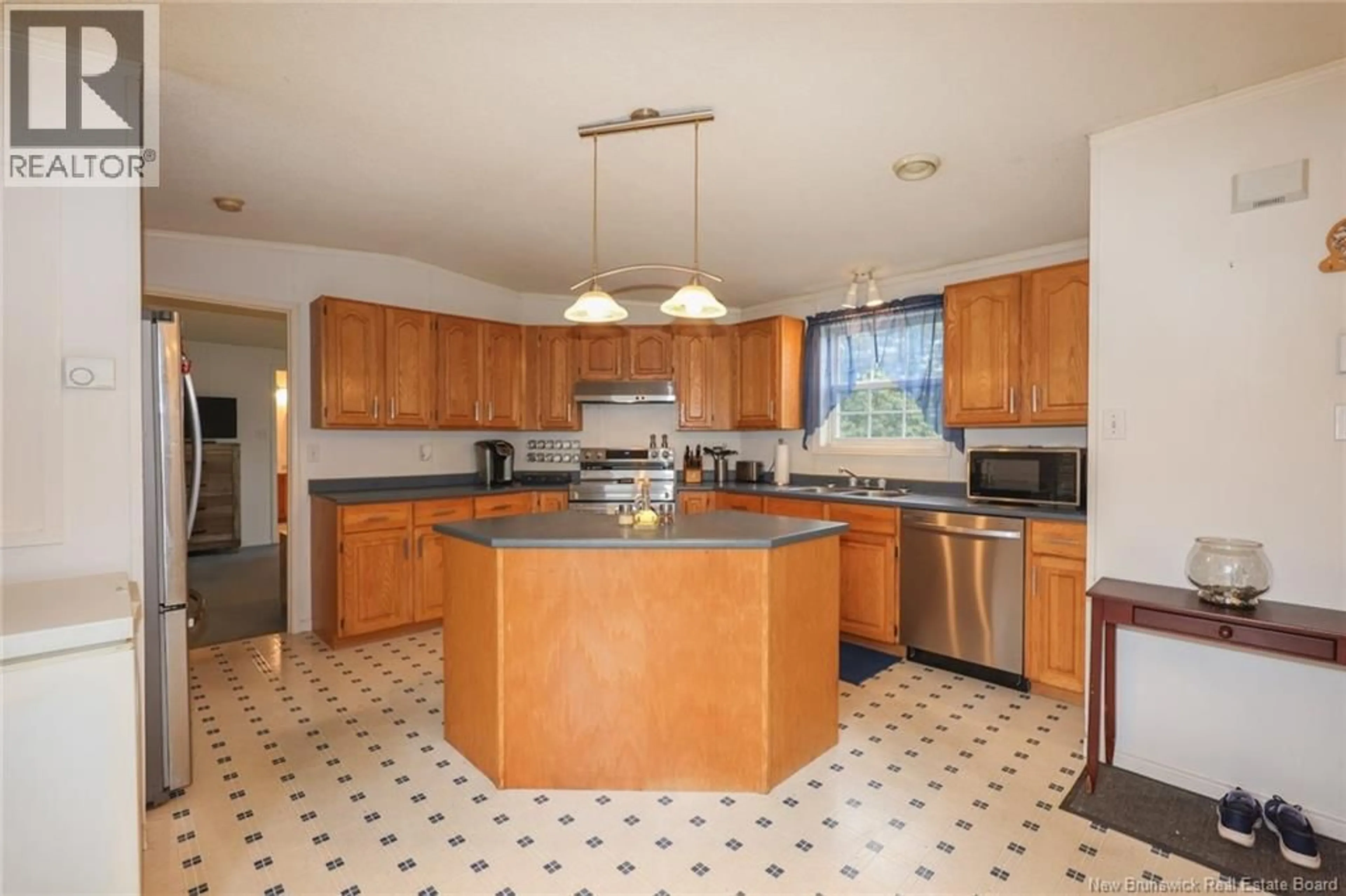 Standard kitchen, ceramic/tile floor for 39 TODD STREET, Fredericton New Brunswick E3C2M9