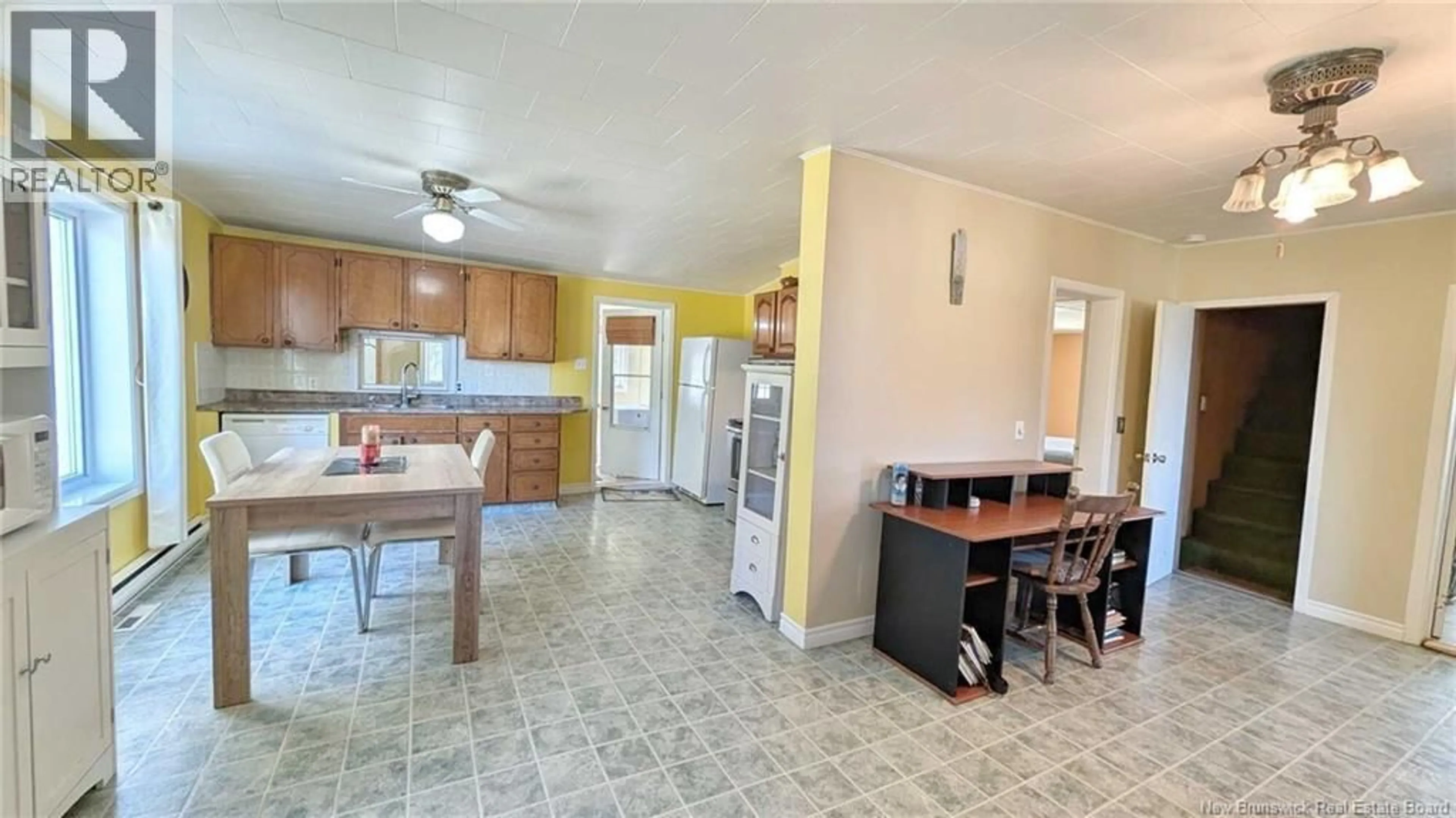 Open concept kitchen, ceramic/tile floor for 507 BD DES ACADIENS BD, Bertrand New Brunswick E1W1G1
