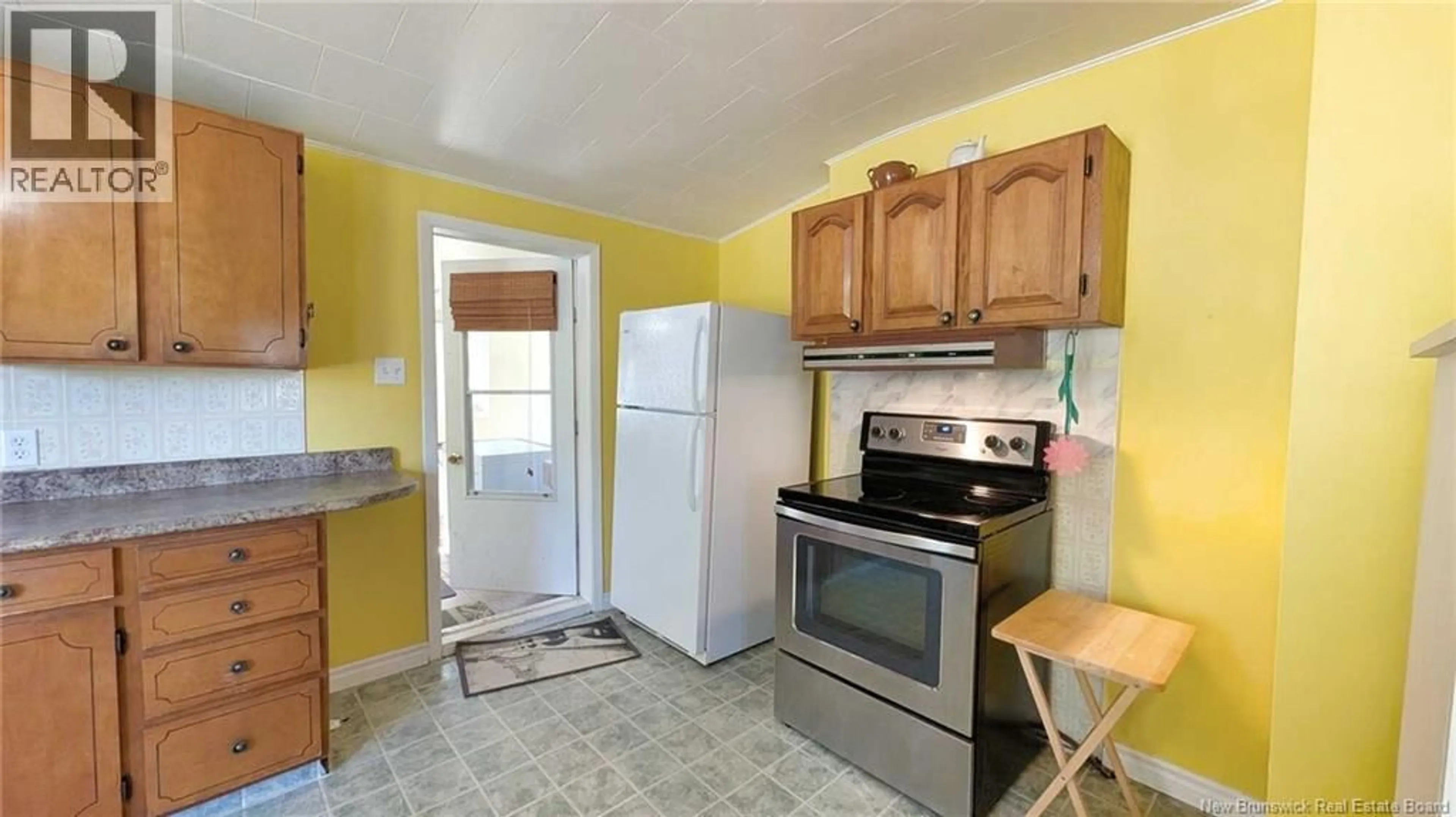Standard kitchen, ceramic/tile floor for 507 BD DES ACADIENS BD, Bertrand New Brunswick E1W1G1