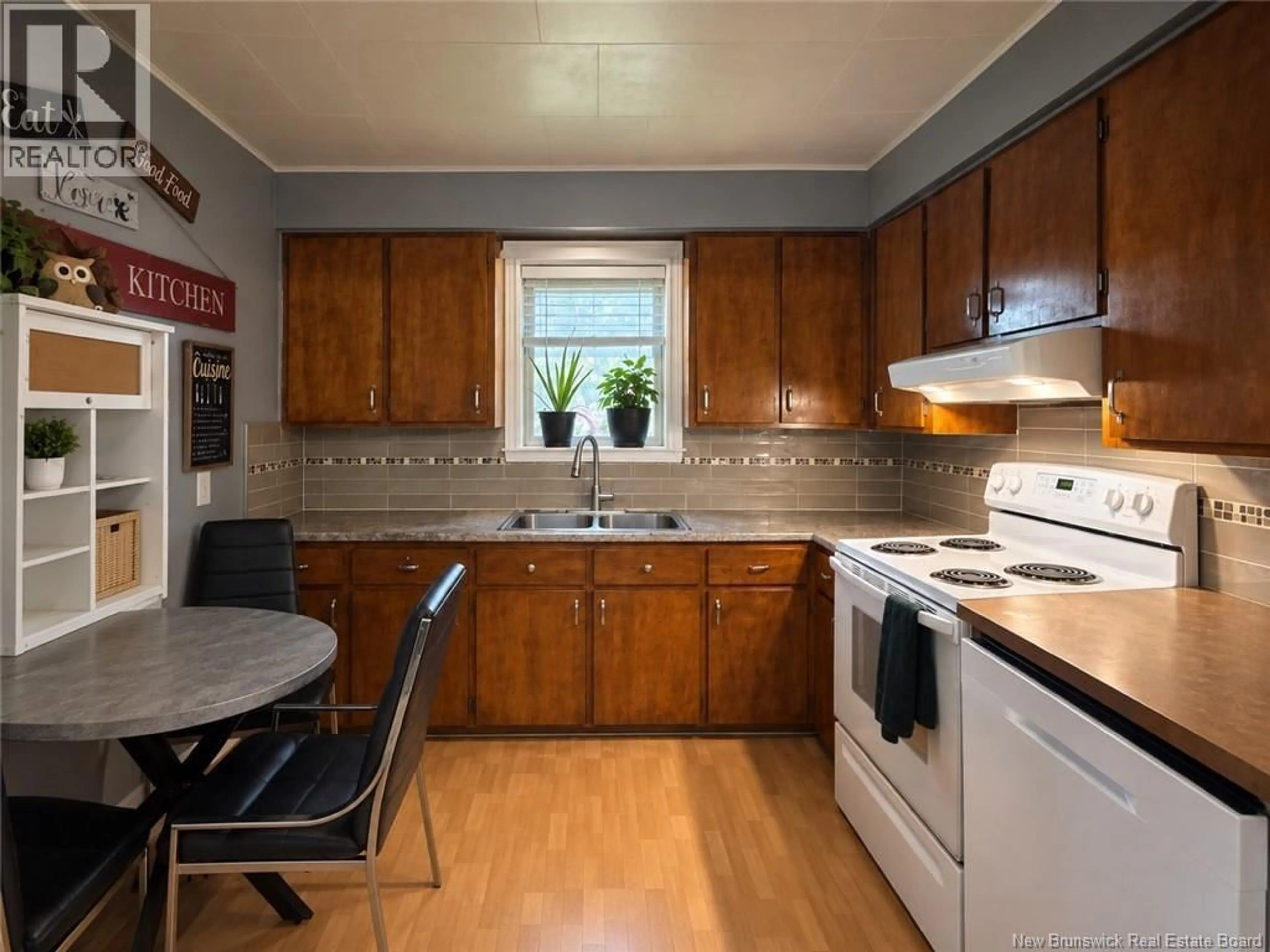 Standard kitchen, unknown for 1219 ST-FRANCOIS STREET, Verret New Brunswick E3V4P4