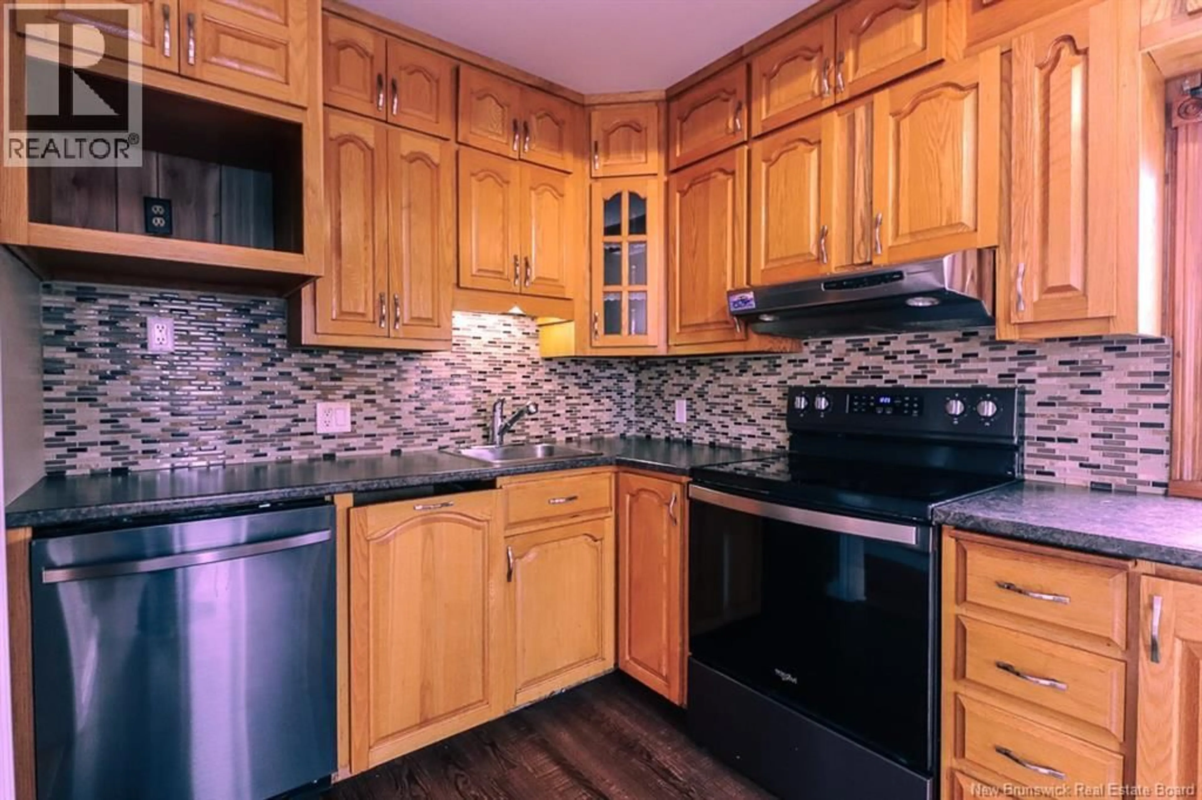 Standard kitchen, wood/laminate floor for 31 KILBURN AVENUE, Saint John New Brunswick E2J2L4
